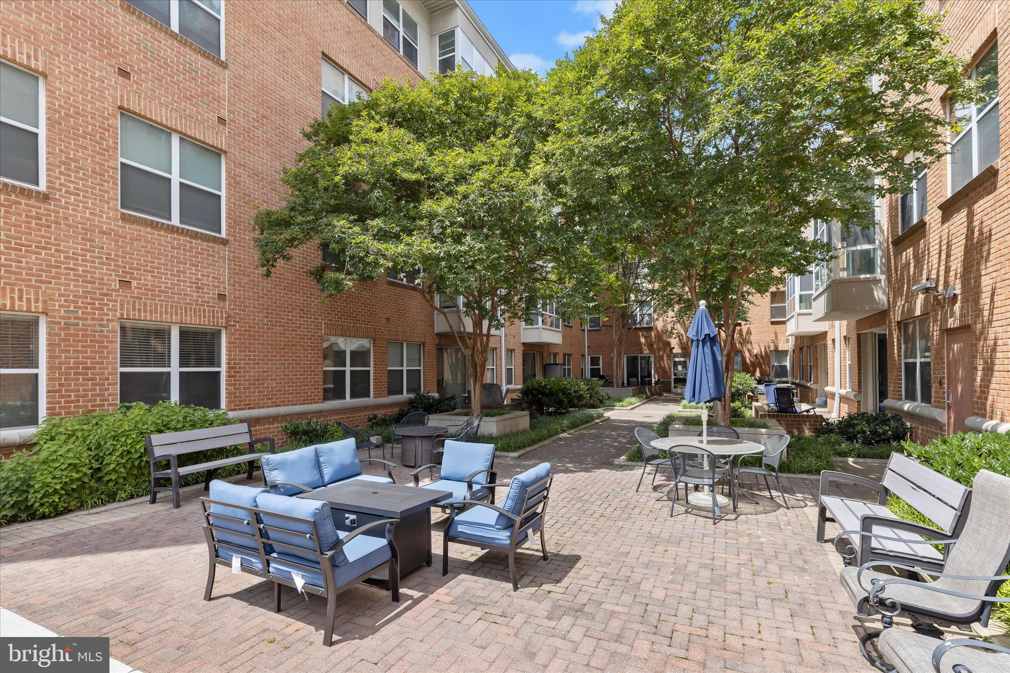 PIERSIDE AT HARBORVIEW - Residential