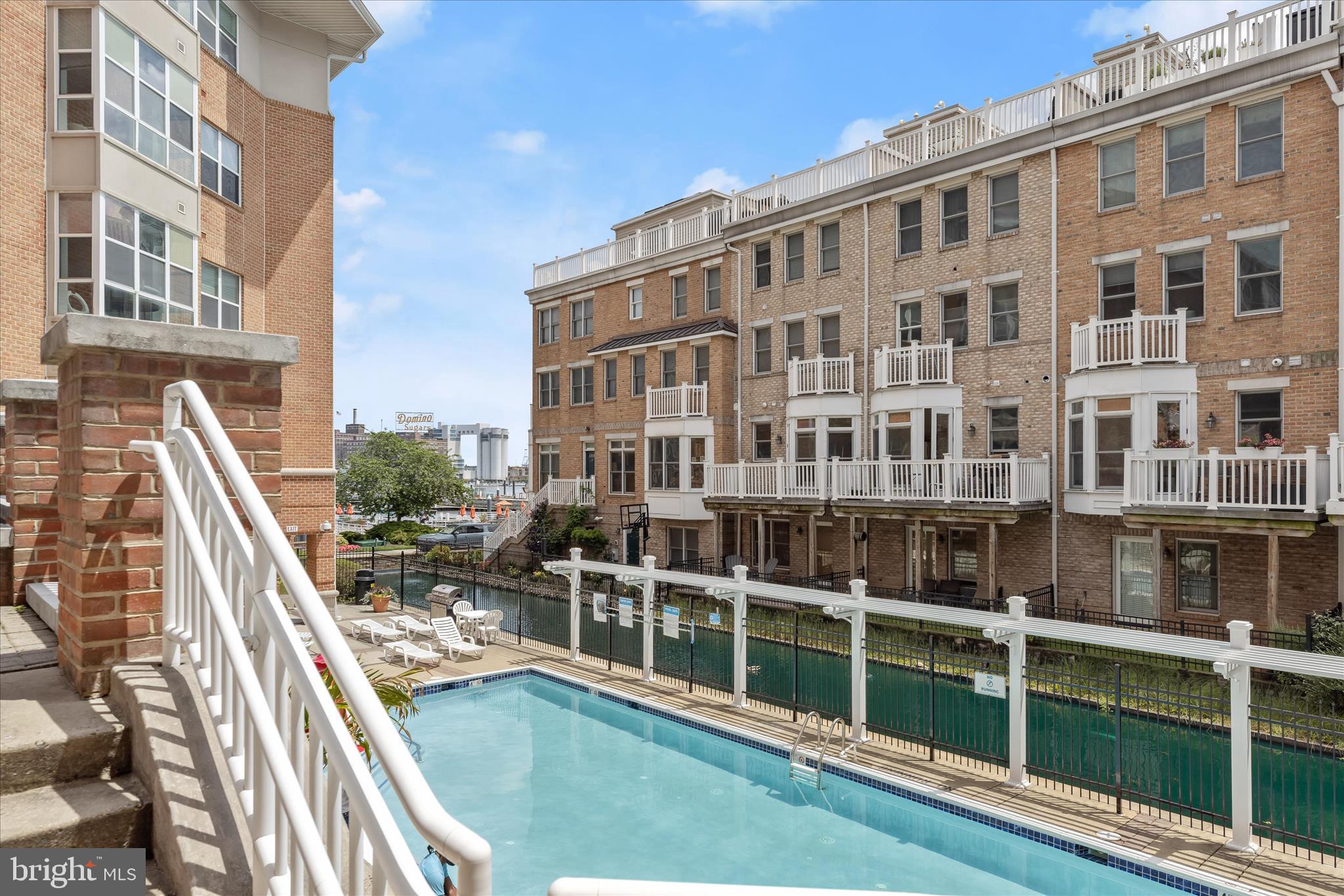 PIERSIDE AT HARBORVIEW - Residential