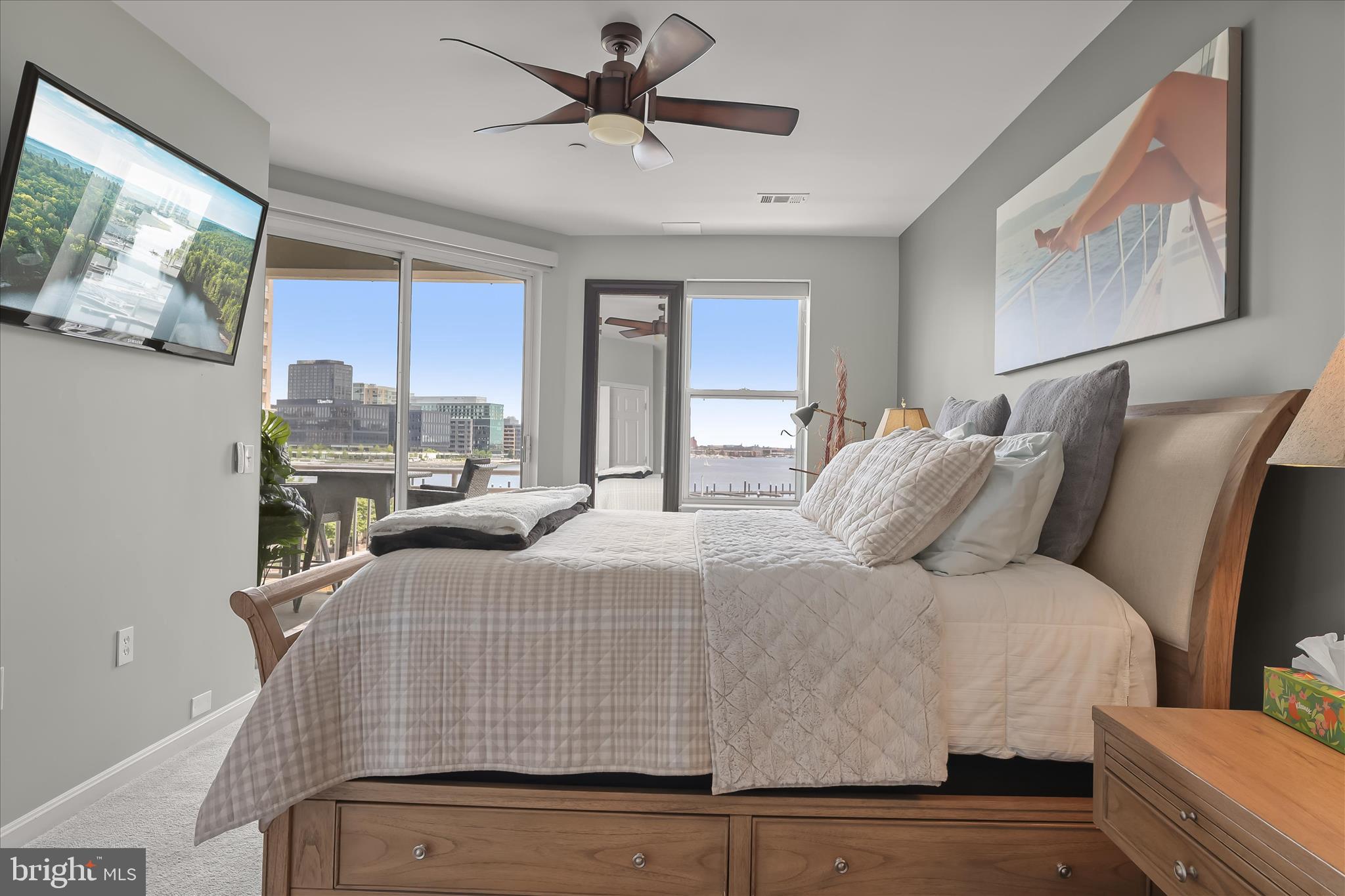 PIERSIDE AT HARBORVIEW - Residential