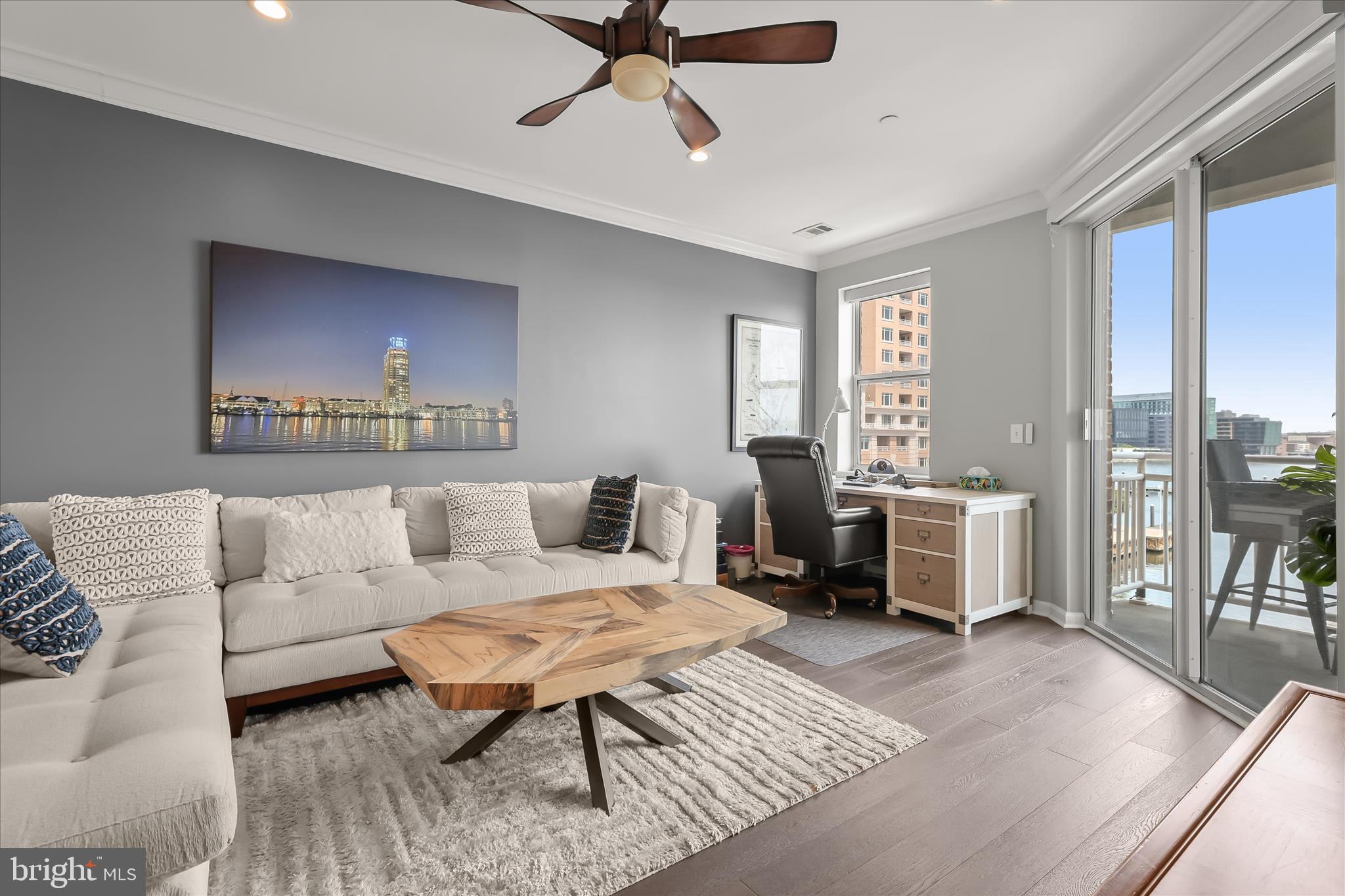 PIERSIDE AT HARBORVIEW - Residential