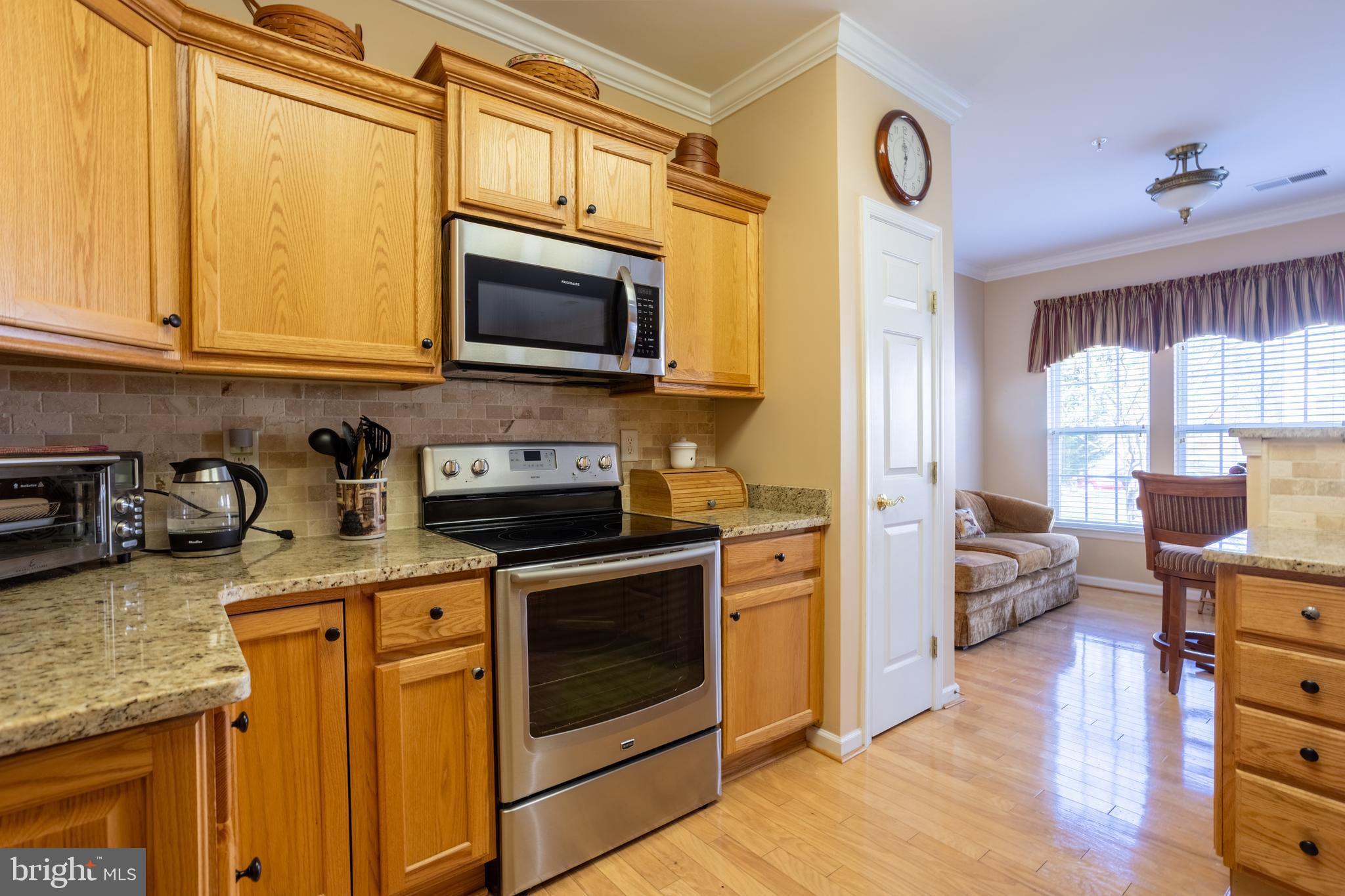 KINGS CROSSING - Residential