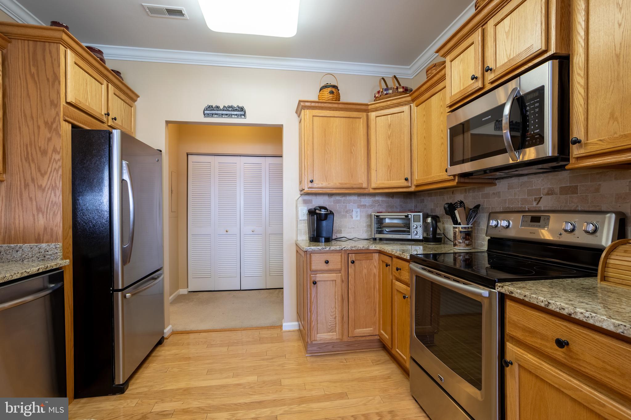 KINGS CROSSING - Residential