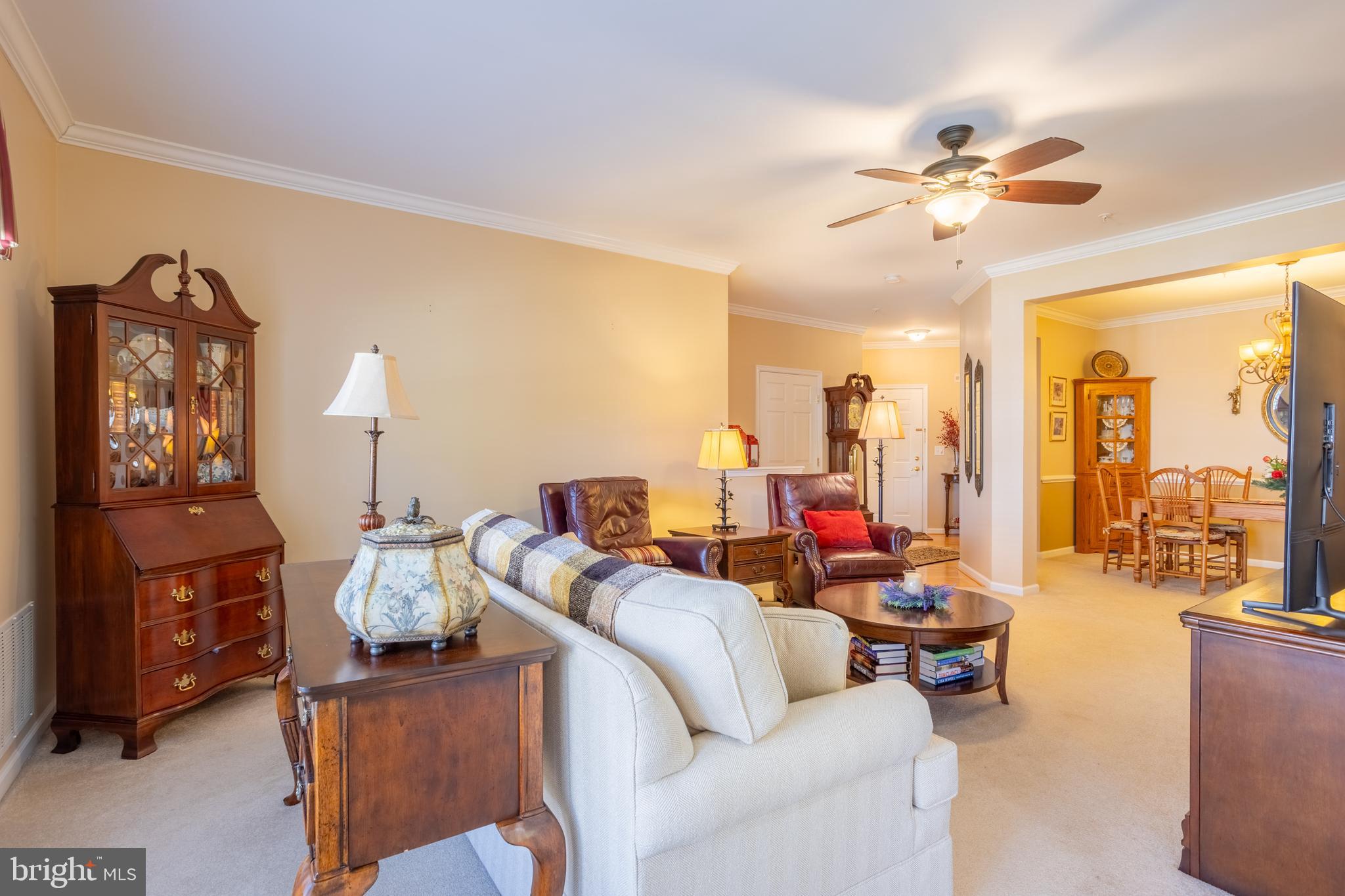 KINGS CROSSING - Residential