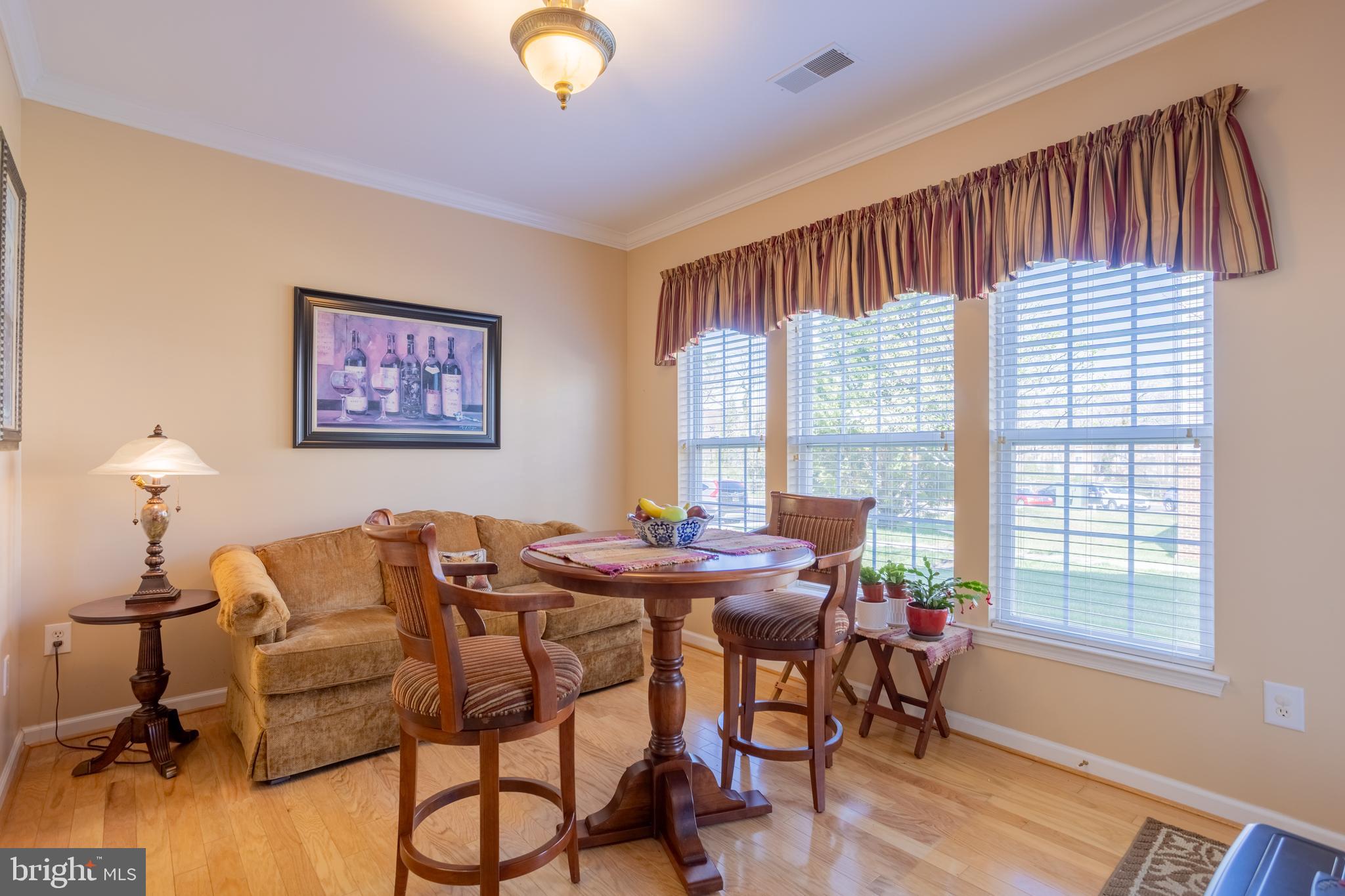 KINGS CROSSING - Residential