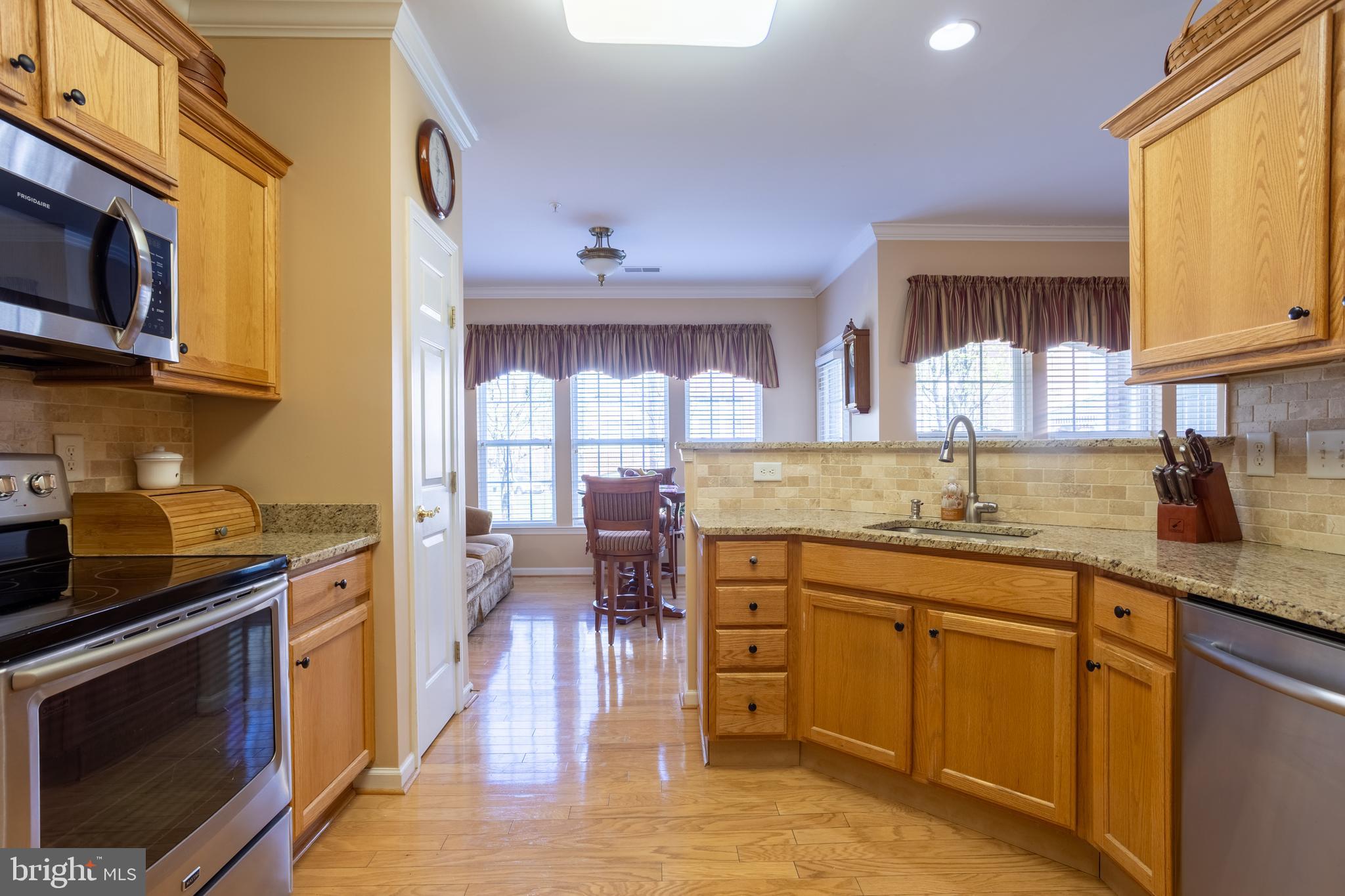 KINGS CROSSING - Residential