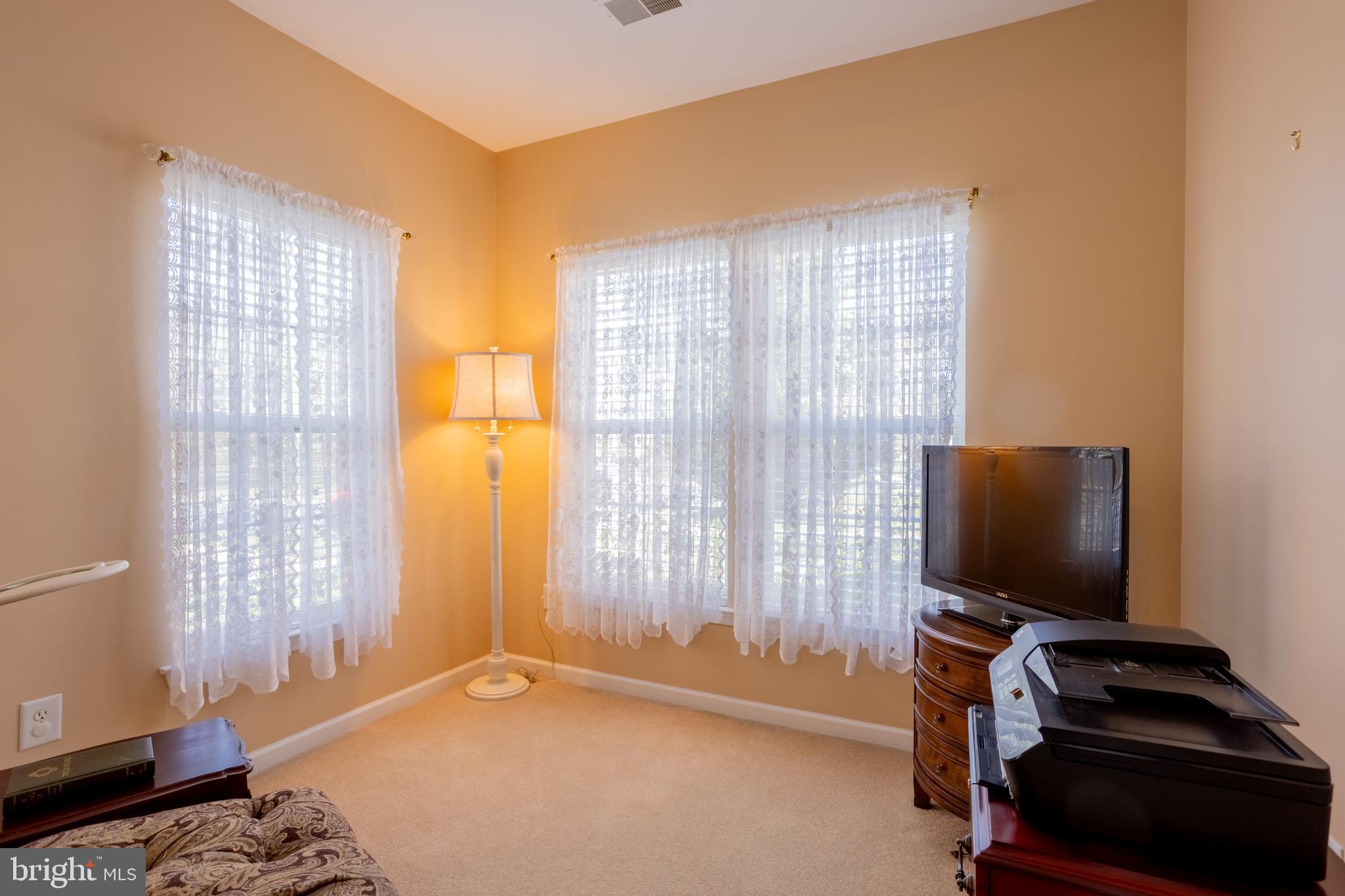 KINGS CROSSING - Residential