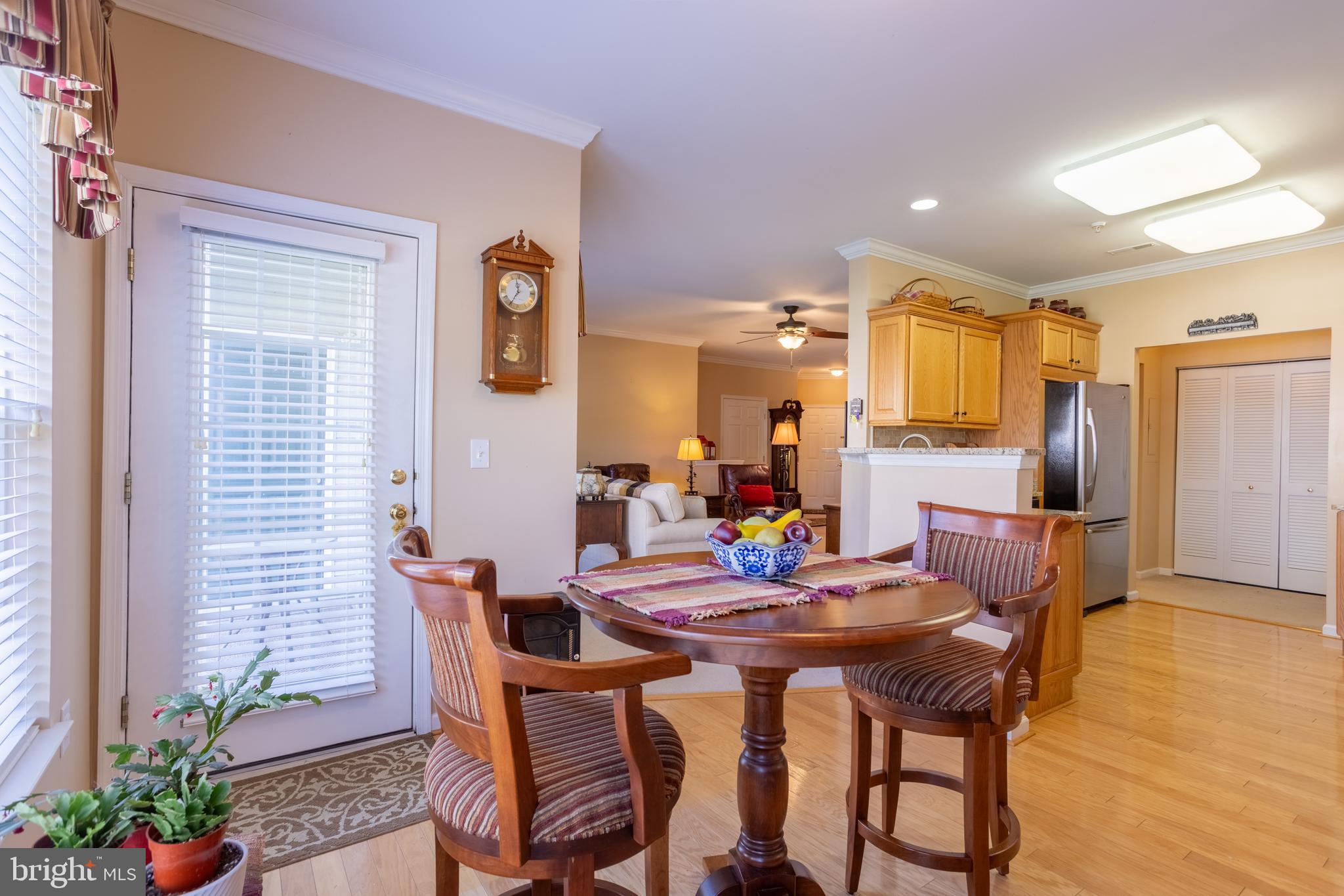 KINGS CROSSING - Residential