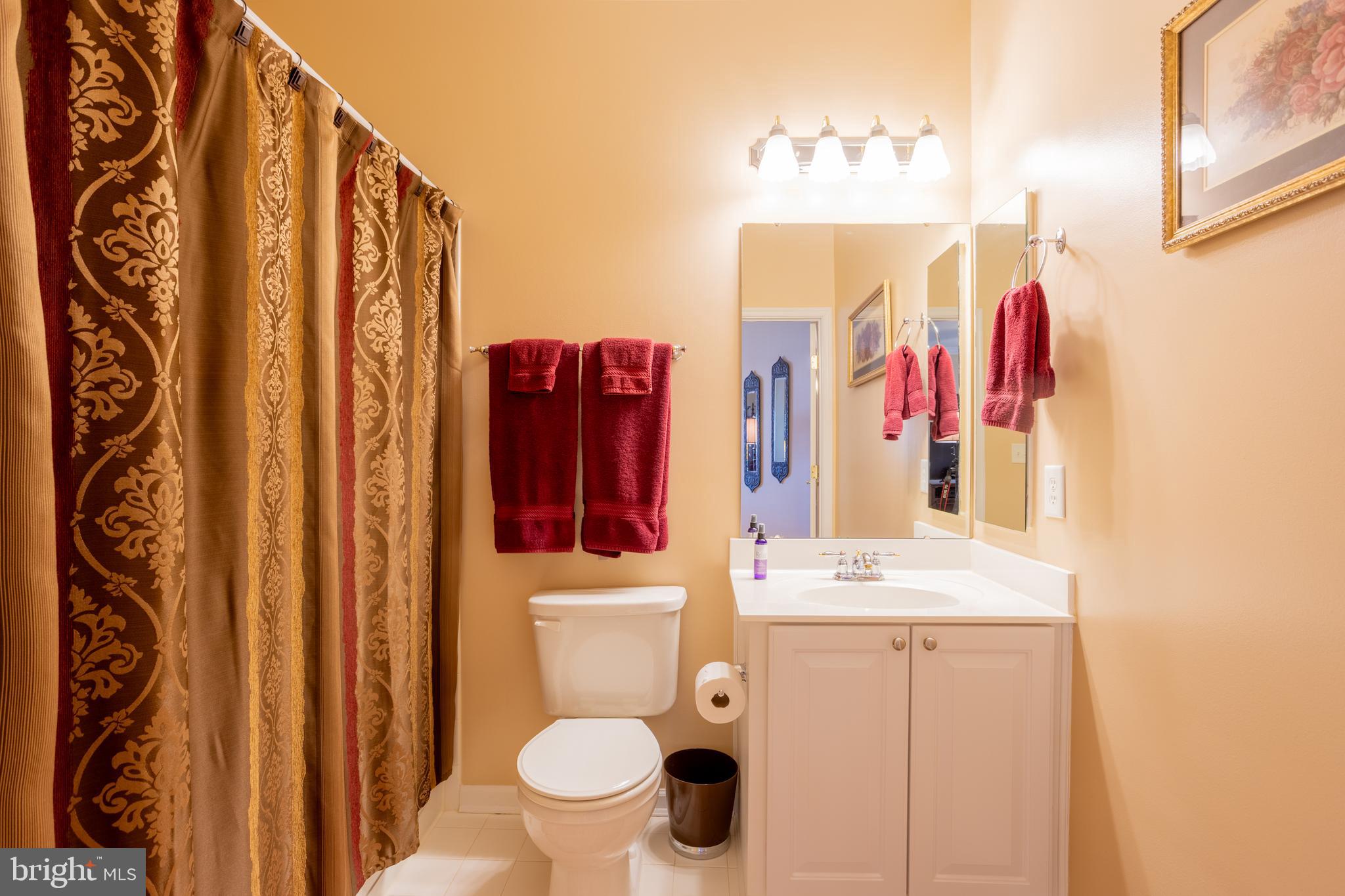 KINGS CROSSING - Residential