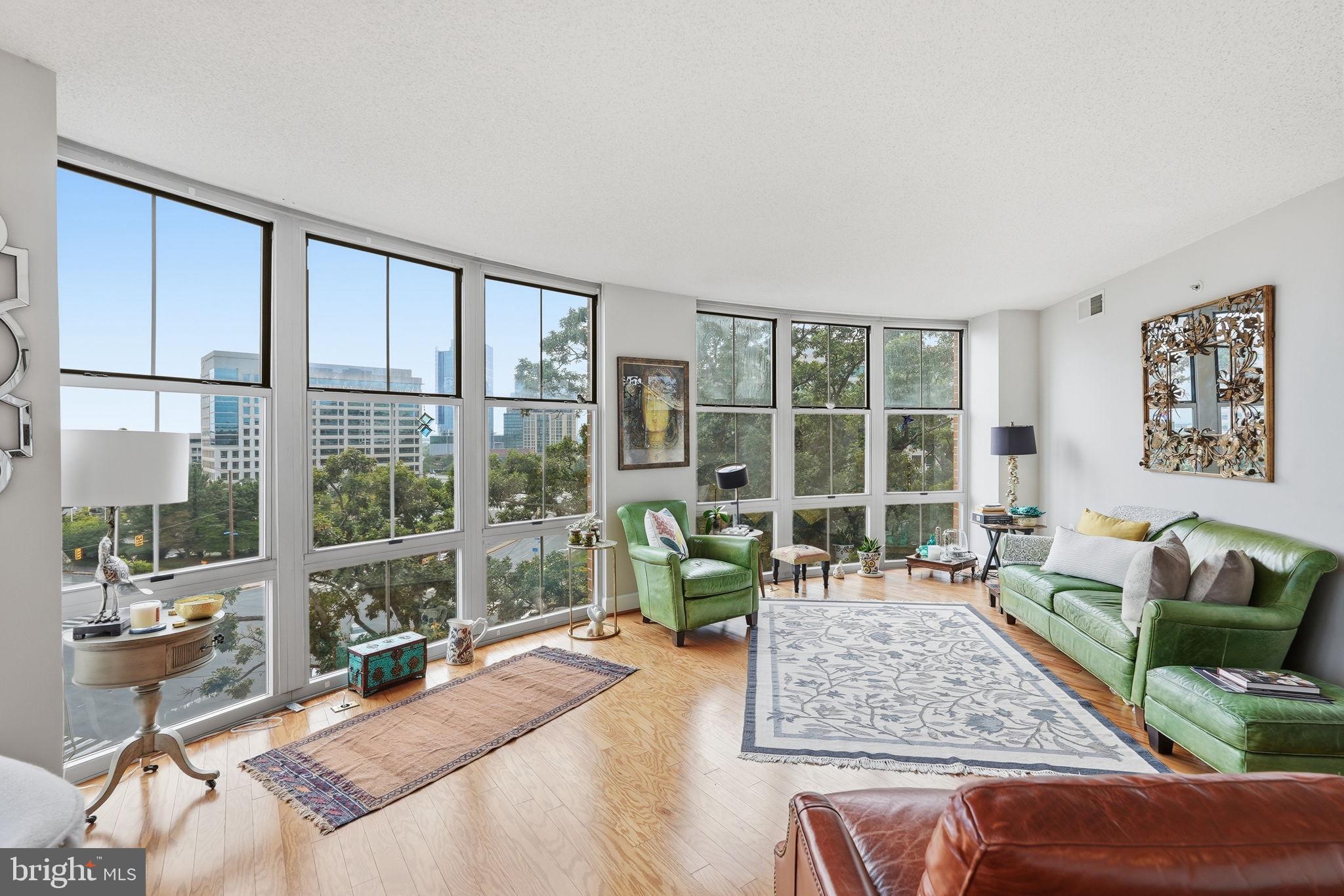 CARLTON HOUSE - Residential