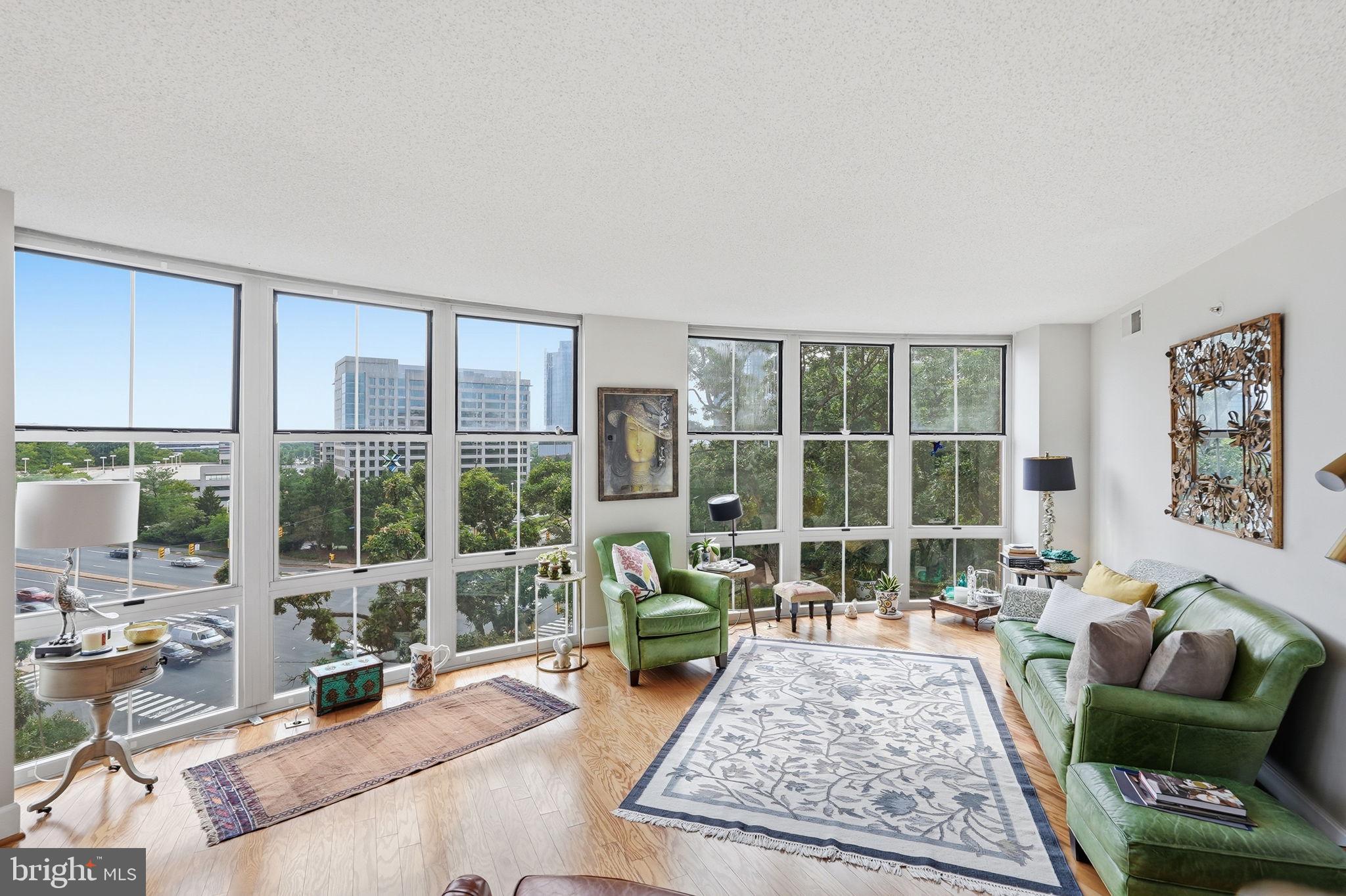 CARLTON HOUSE - Residential