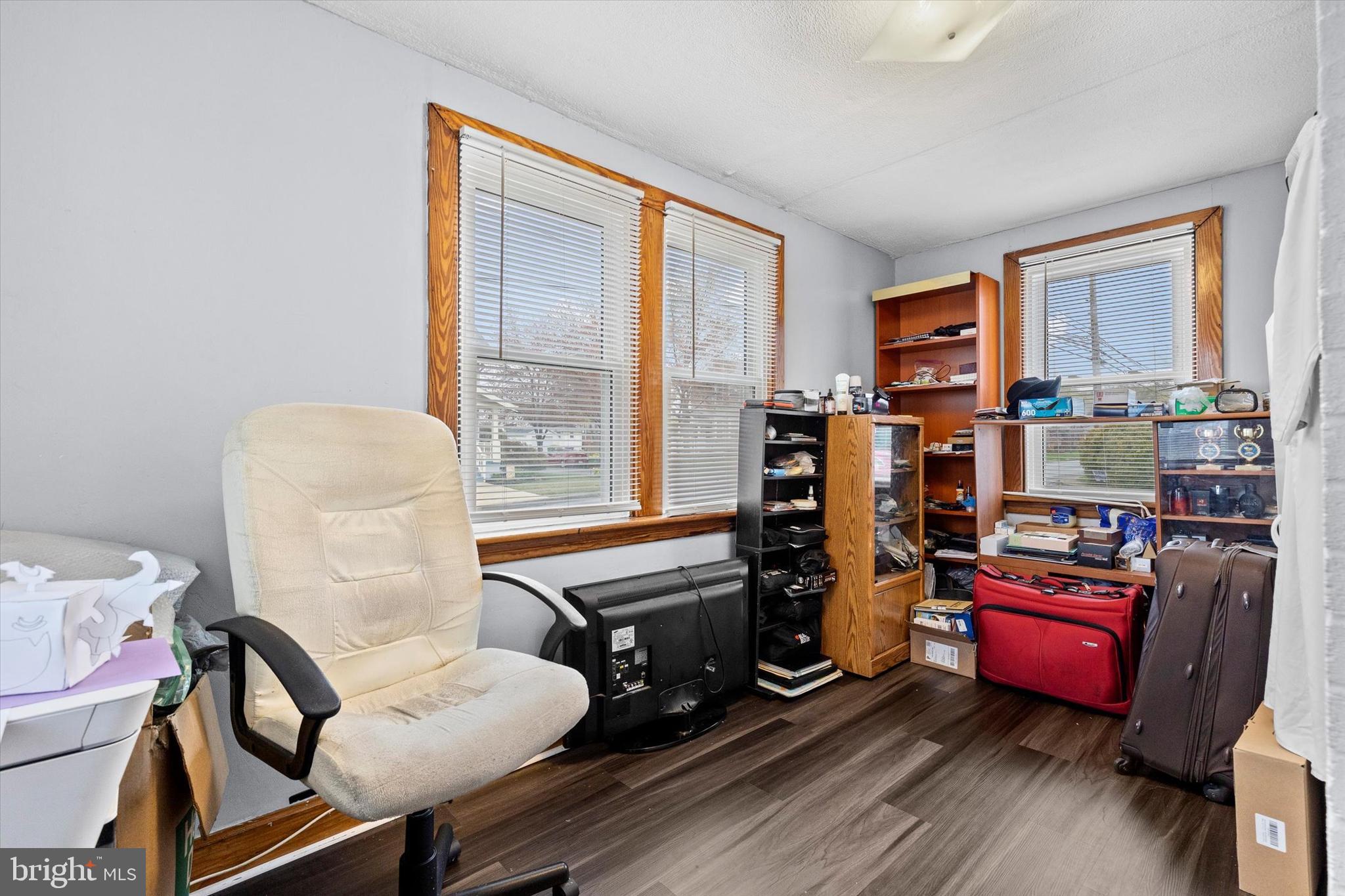 LAWNTON - Residential