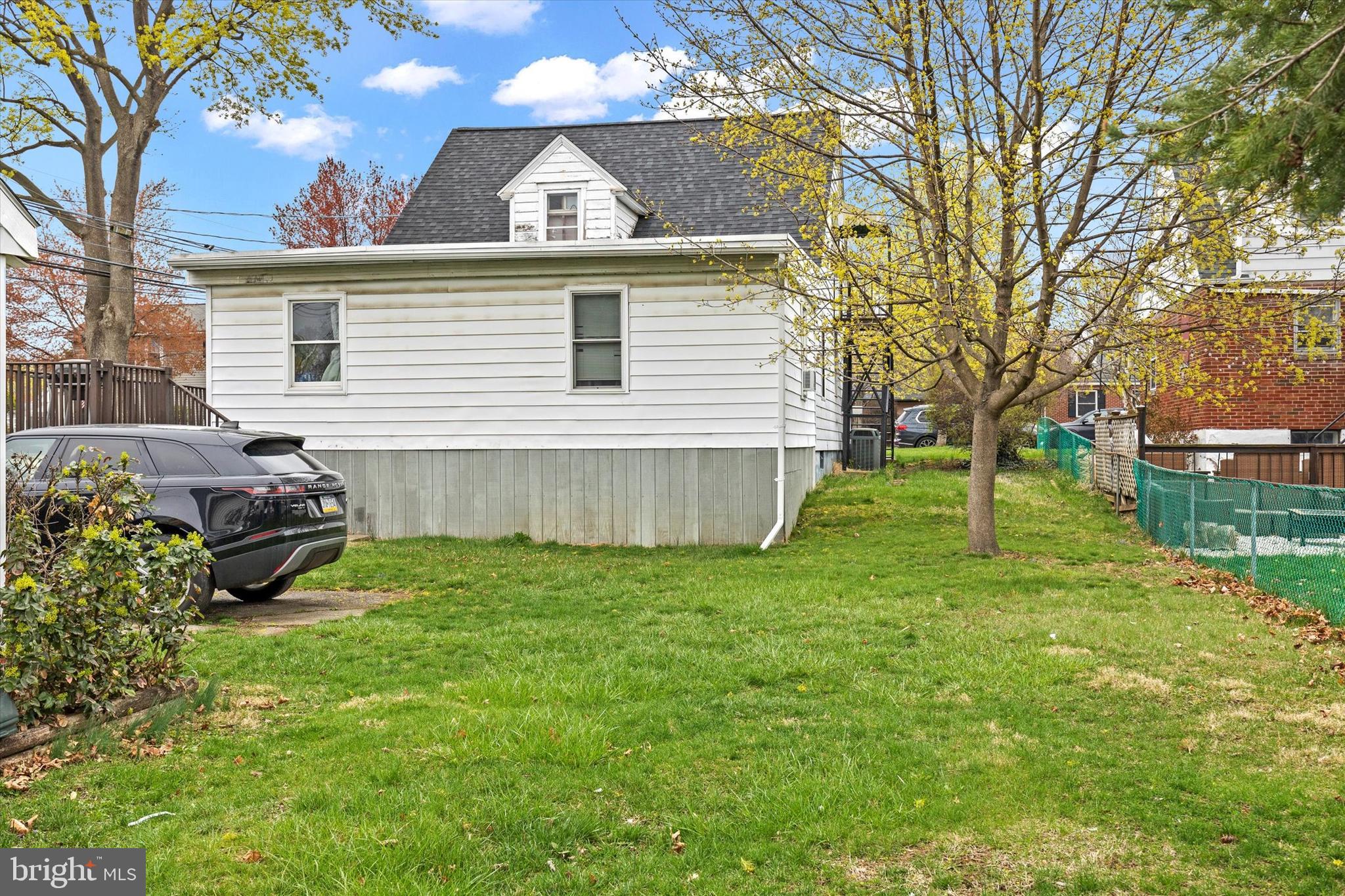 LAWNTON - Residential