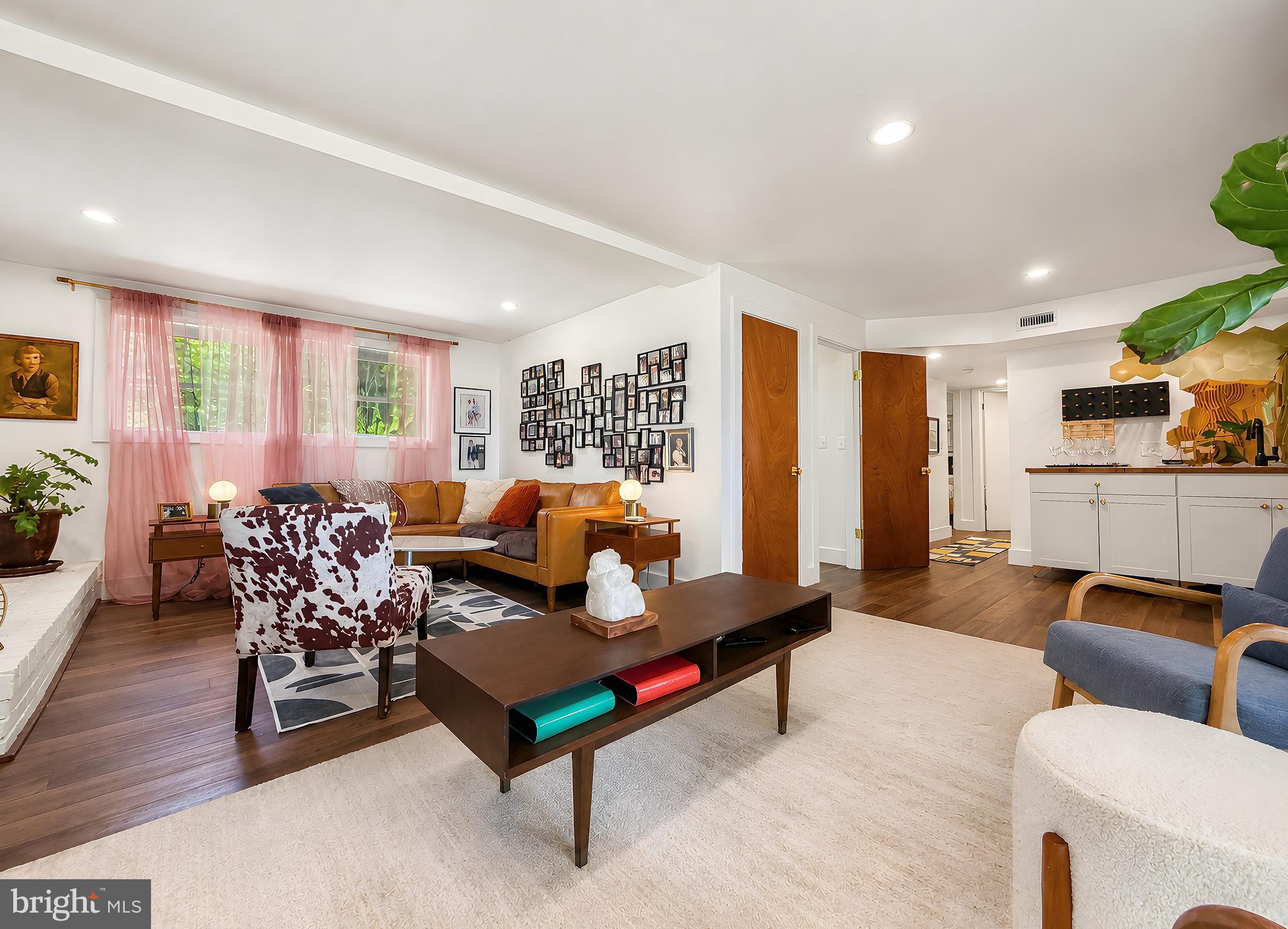 ROUSBY HALL WOODS - Residential