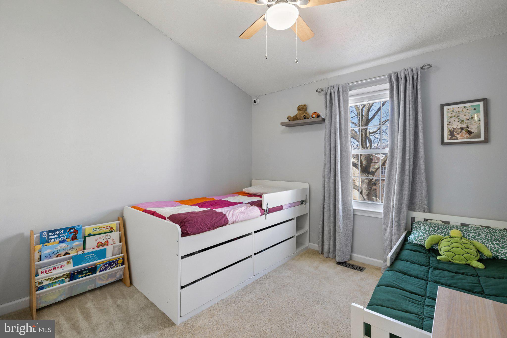 CAMERON KNOLLS - Residential
