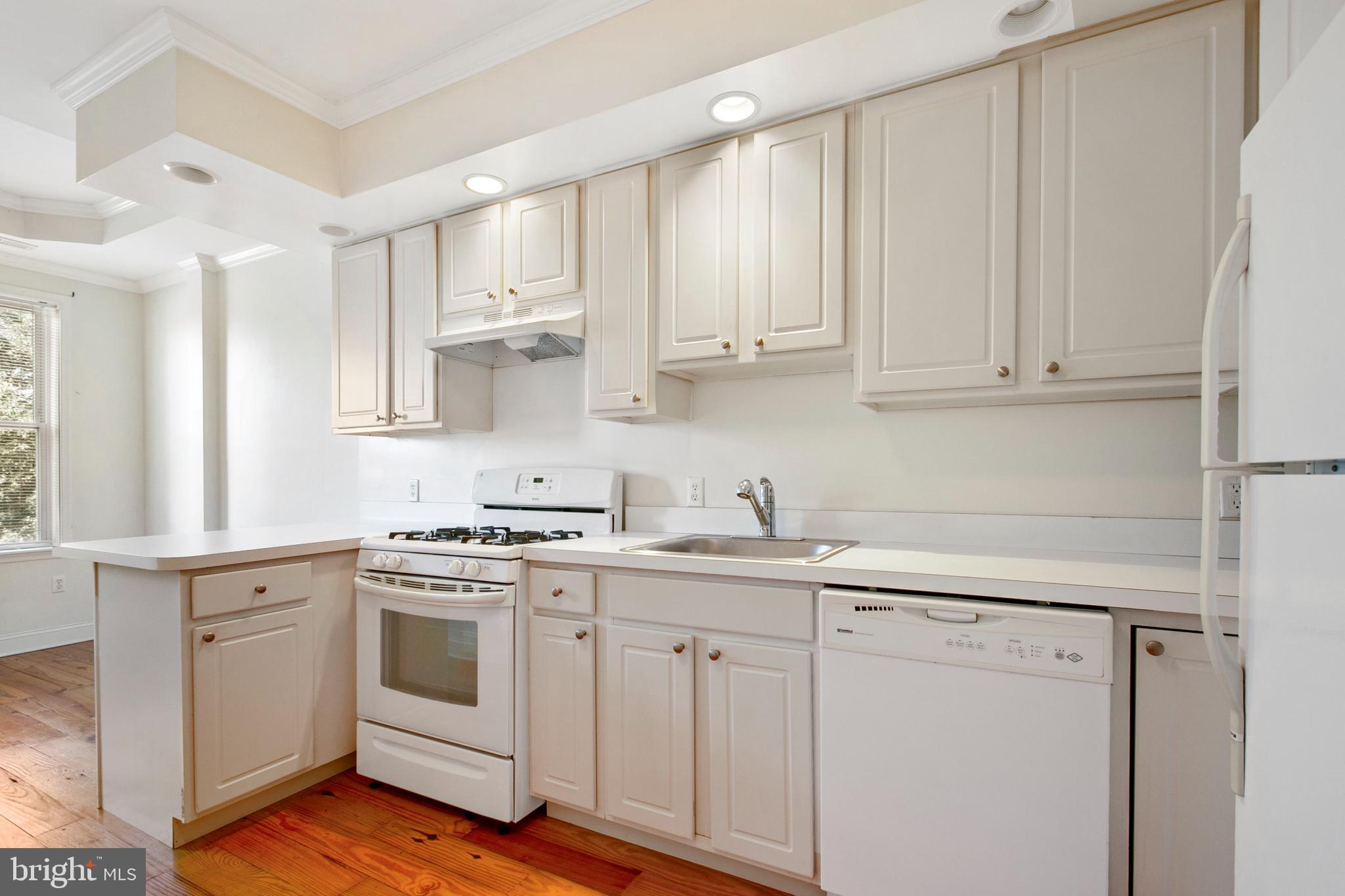 LOCUST POINT - Residential Lease
