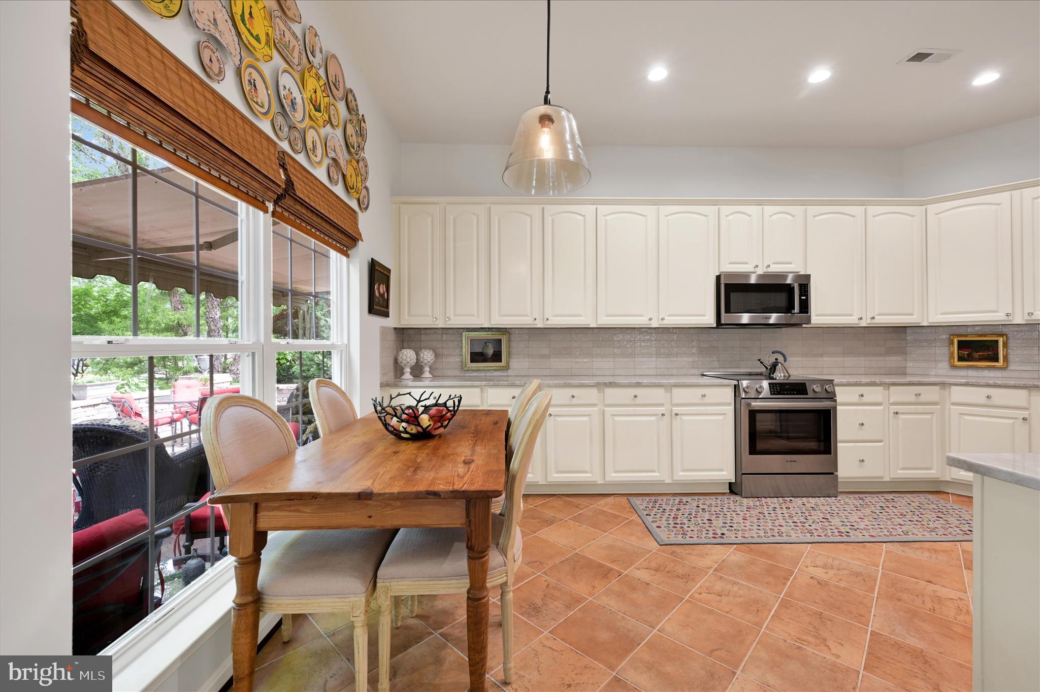 SYMPHONY VILLAGE AT CENTREVILLE - Residential