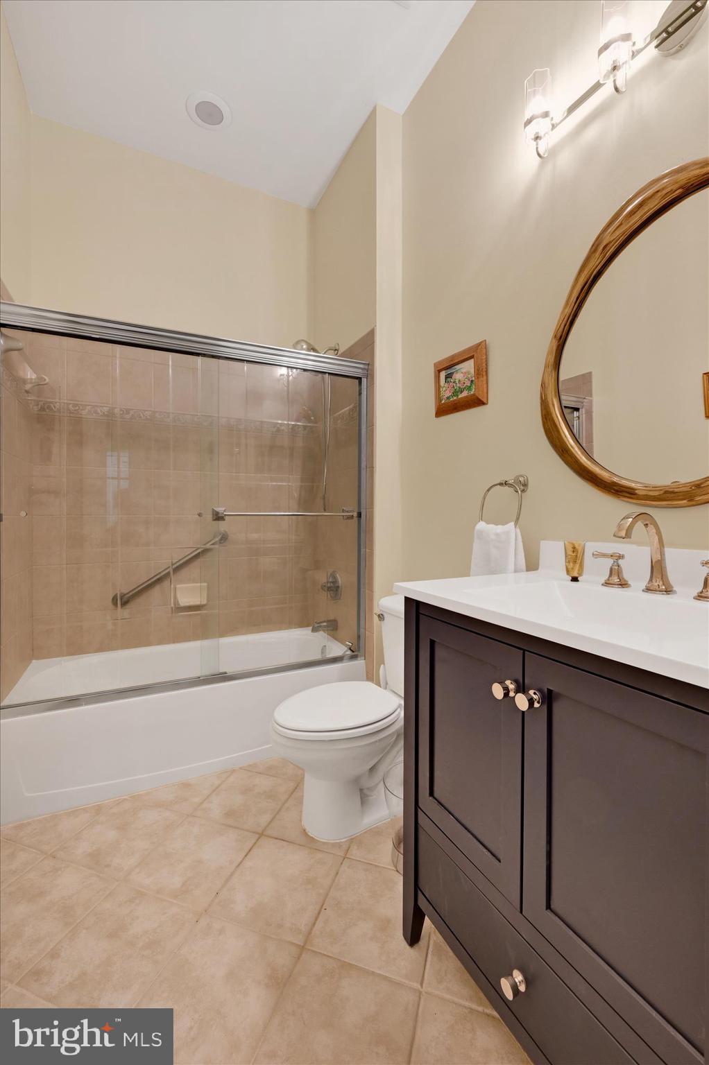 SYMPHONY VILLAGE AT CENTREVILLE - Residential