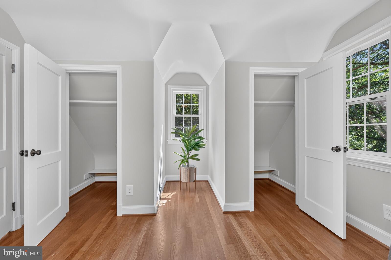 BROADMONT - Residential
