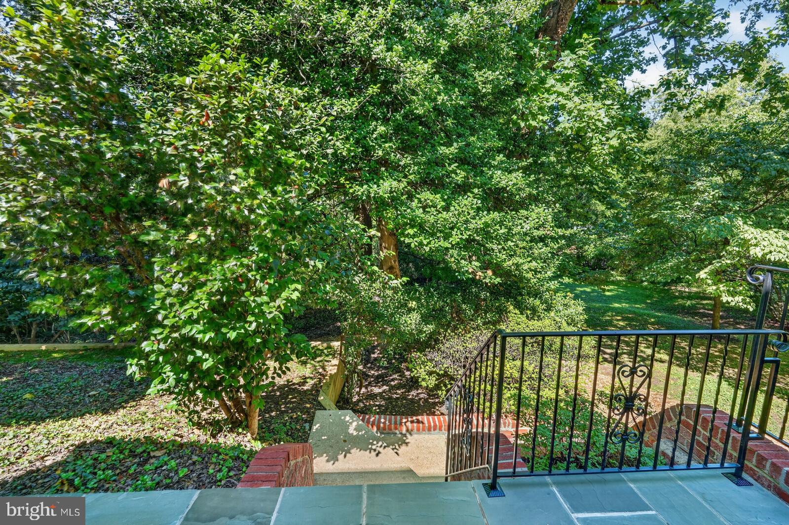 BROADMONT - Residential