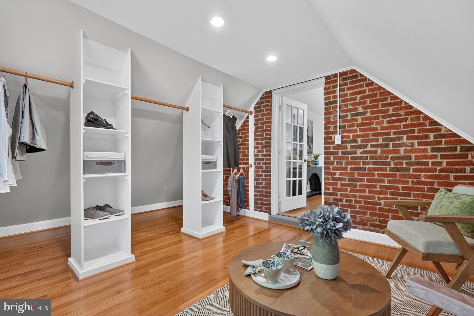 BROADMONT - Residential