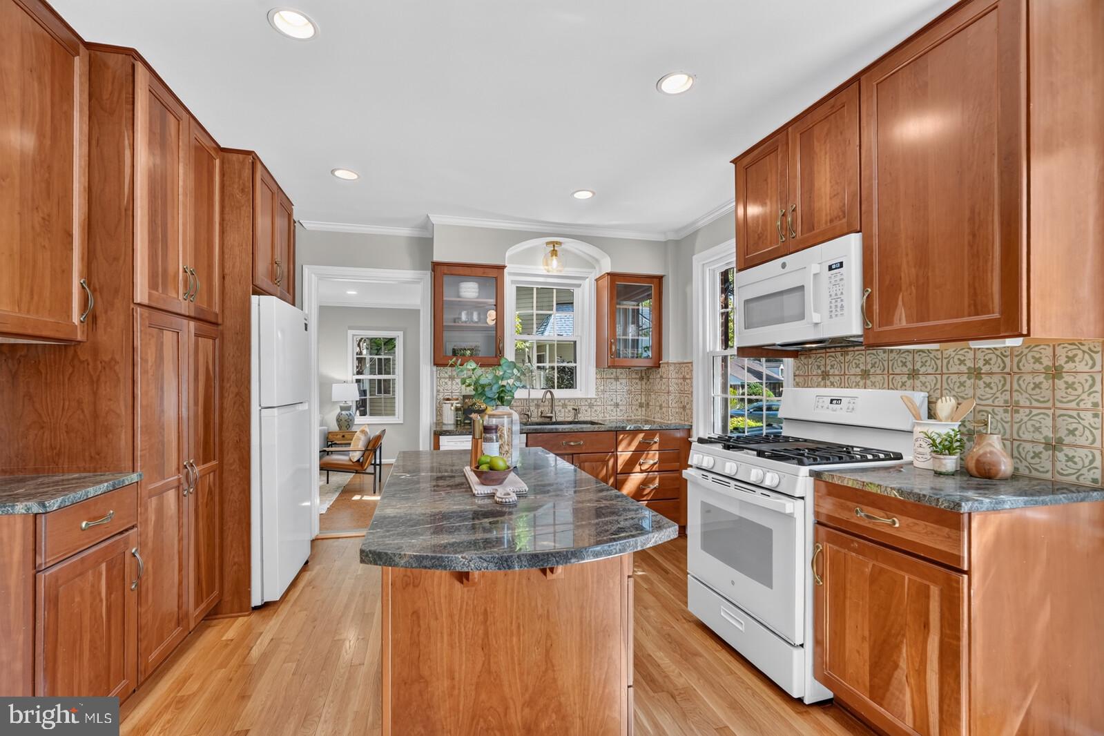 BROADMONT - Residential