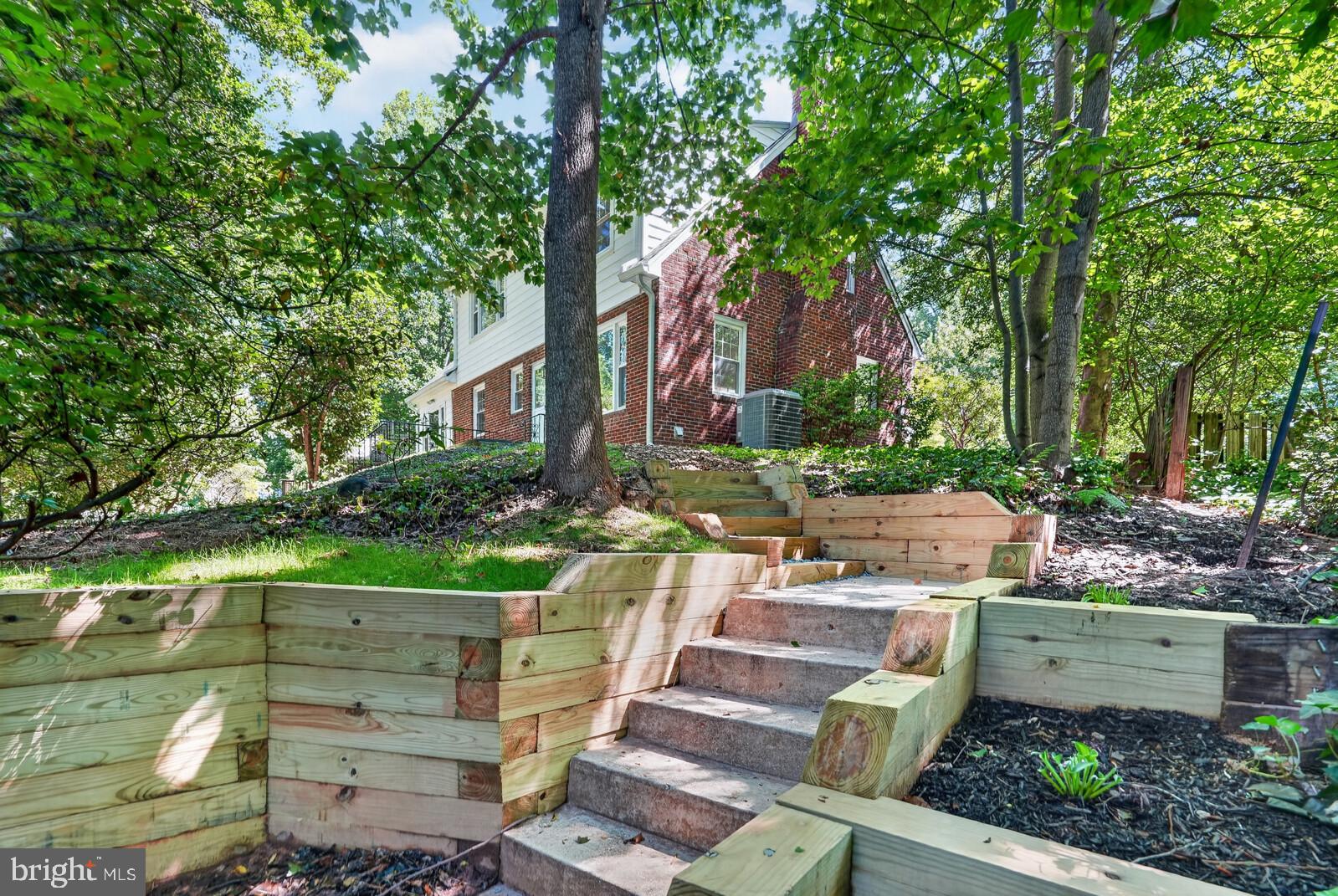 BROADMONT - Residential