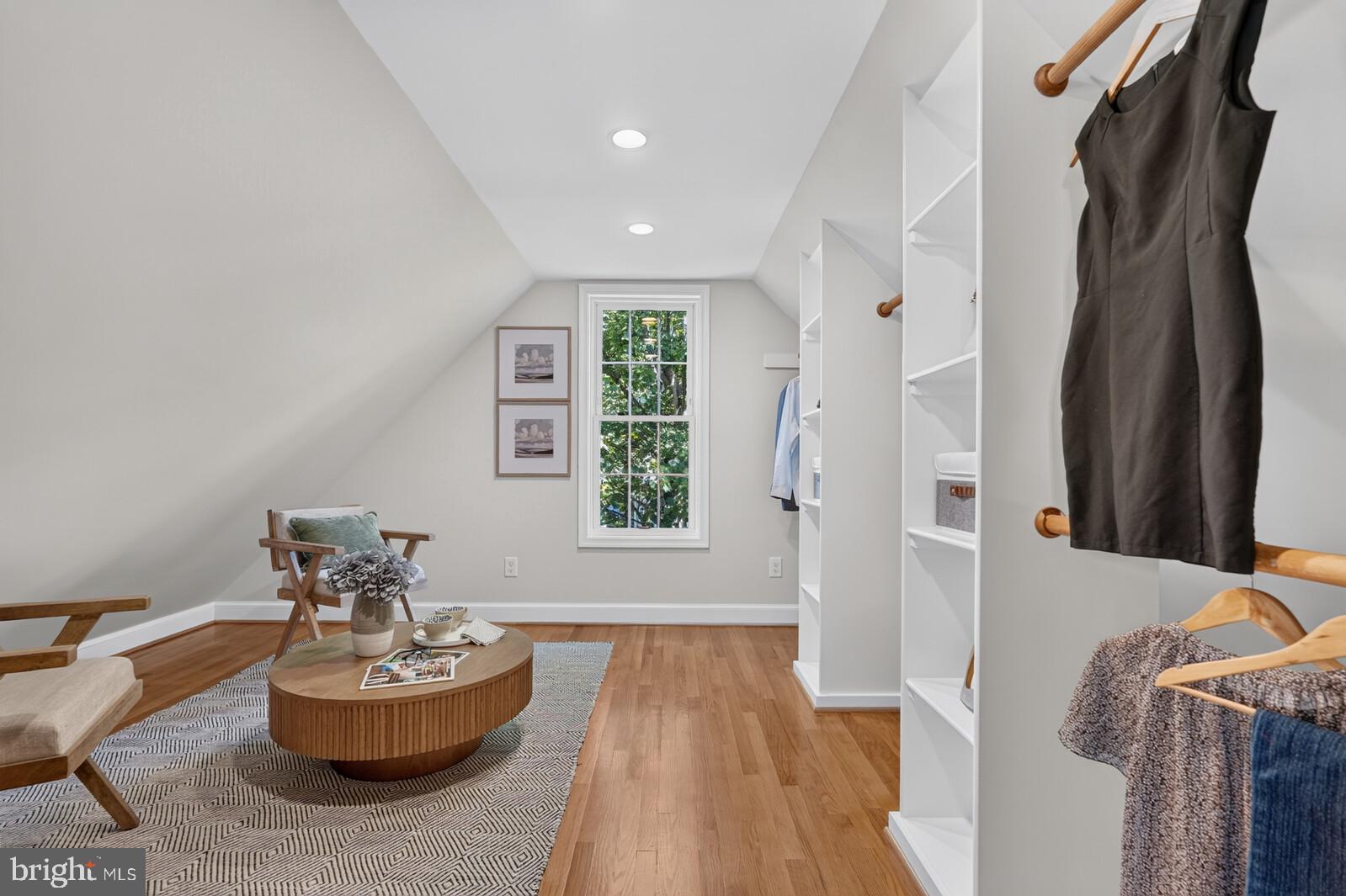 BROADMONT - Residential