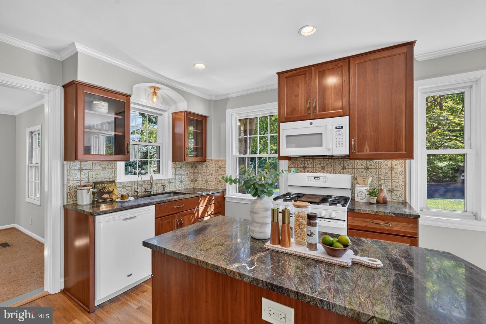 BROADMONT - Residential