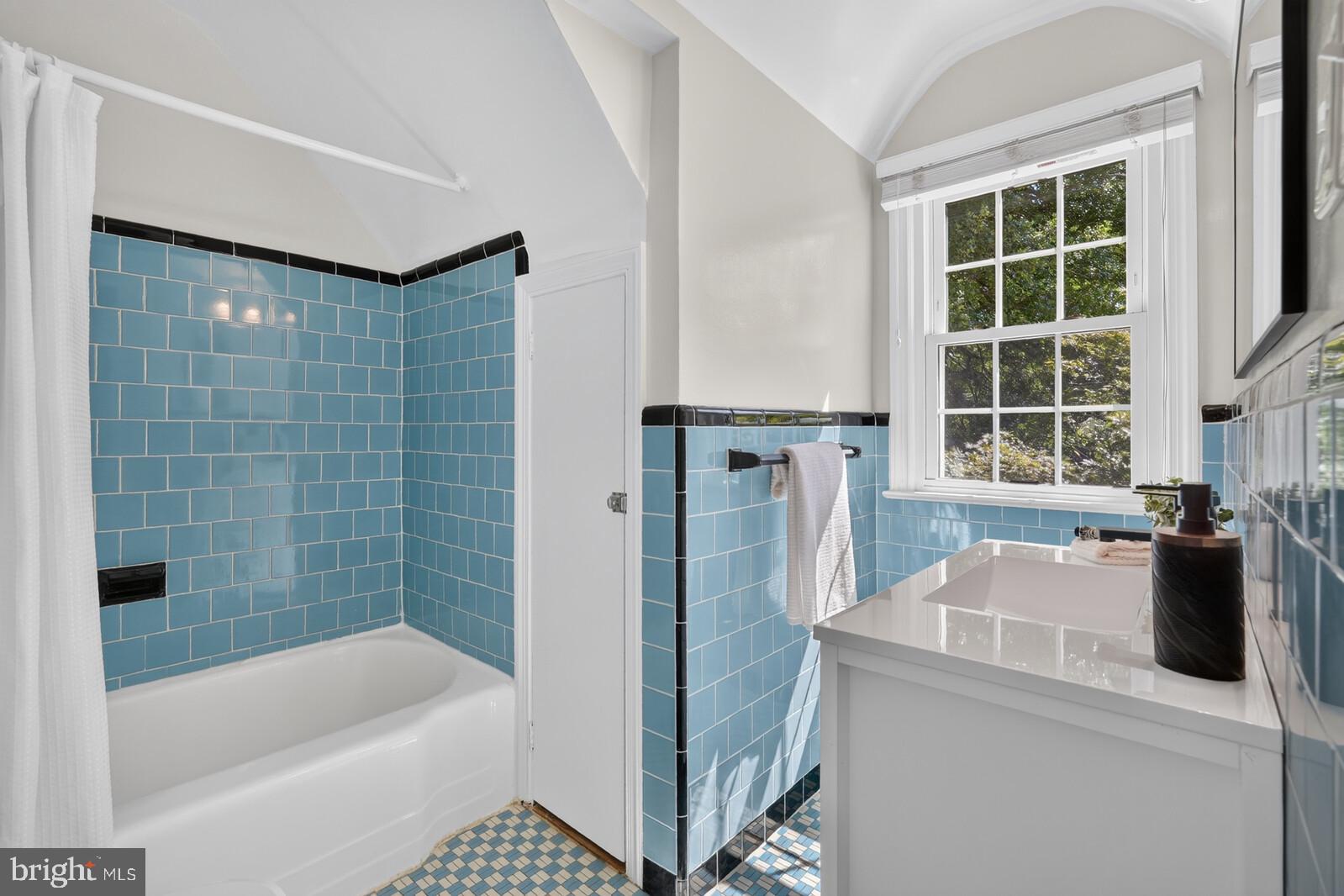 BROADMONT - Residential