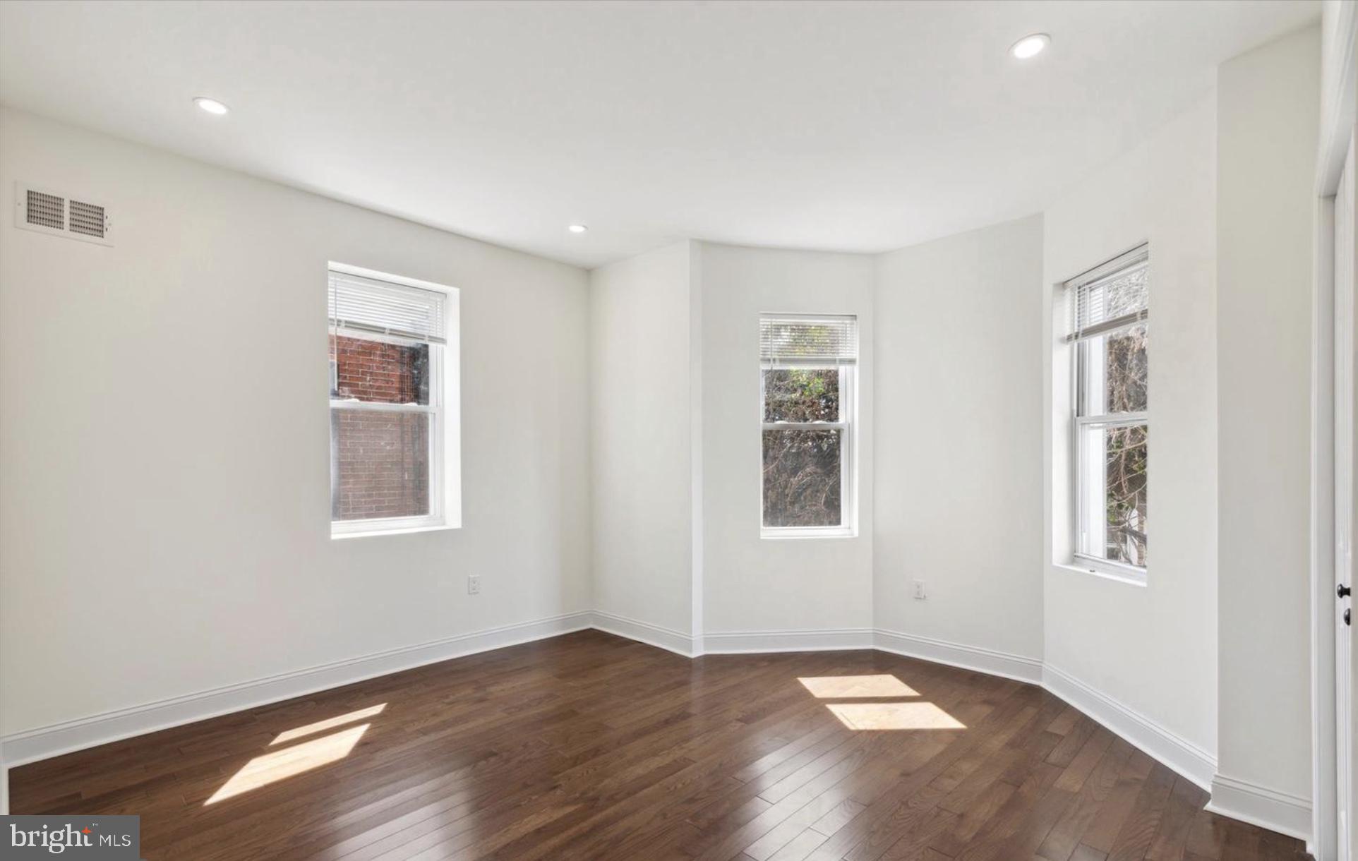 COBBS CREEK - Residential