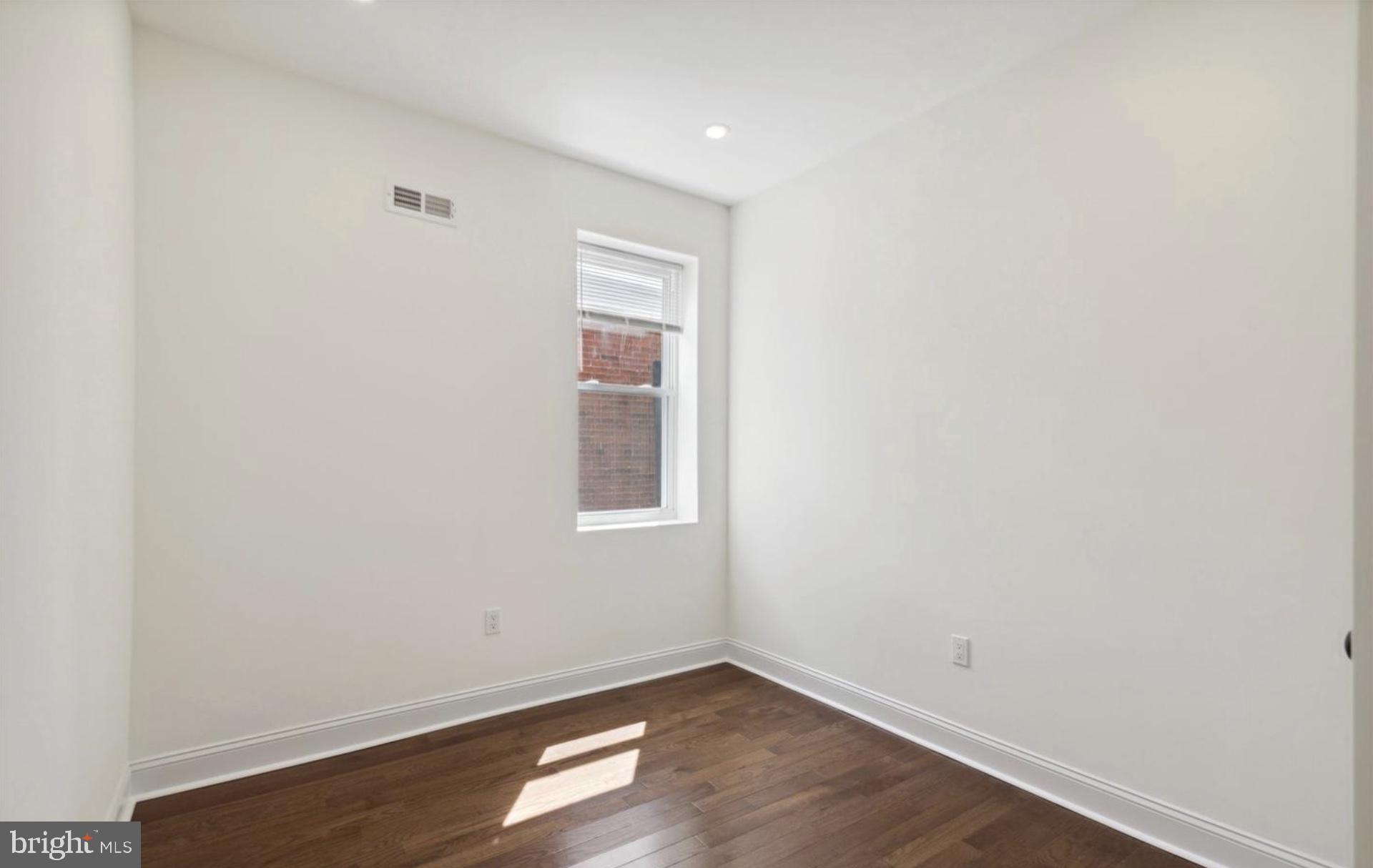 COBBS CREEK - Residential