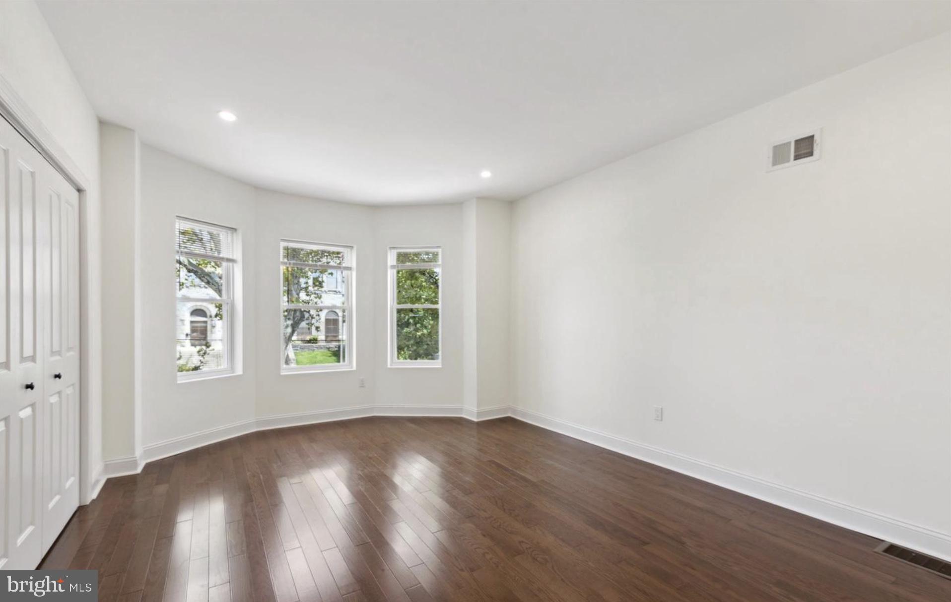COBBS CREEK - Residential
