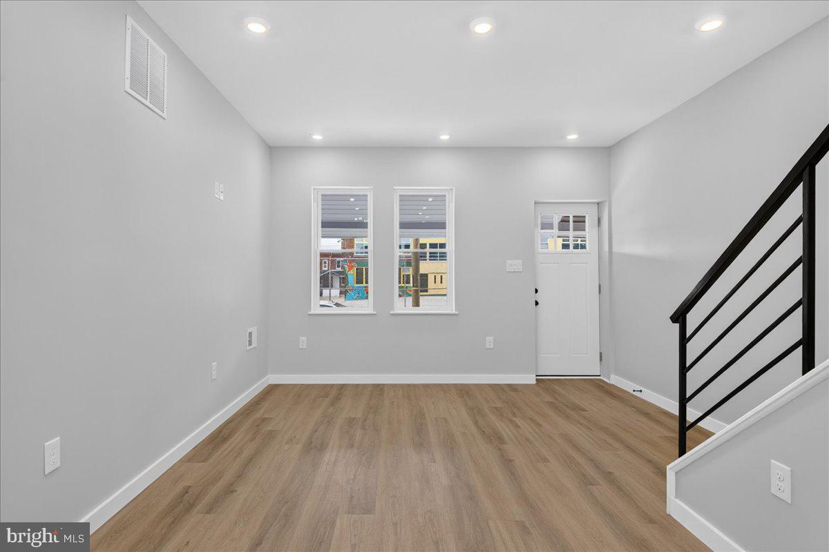 PHILADELPHIA (WEST) - Residential