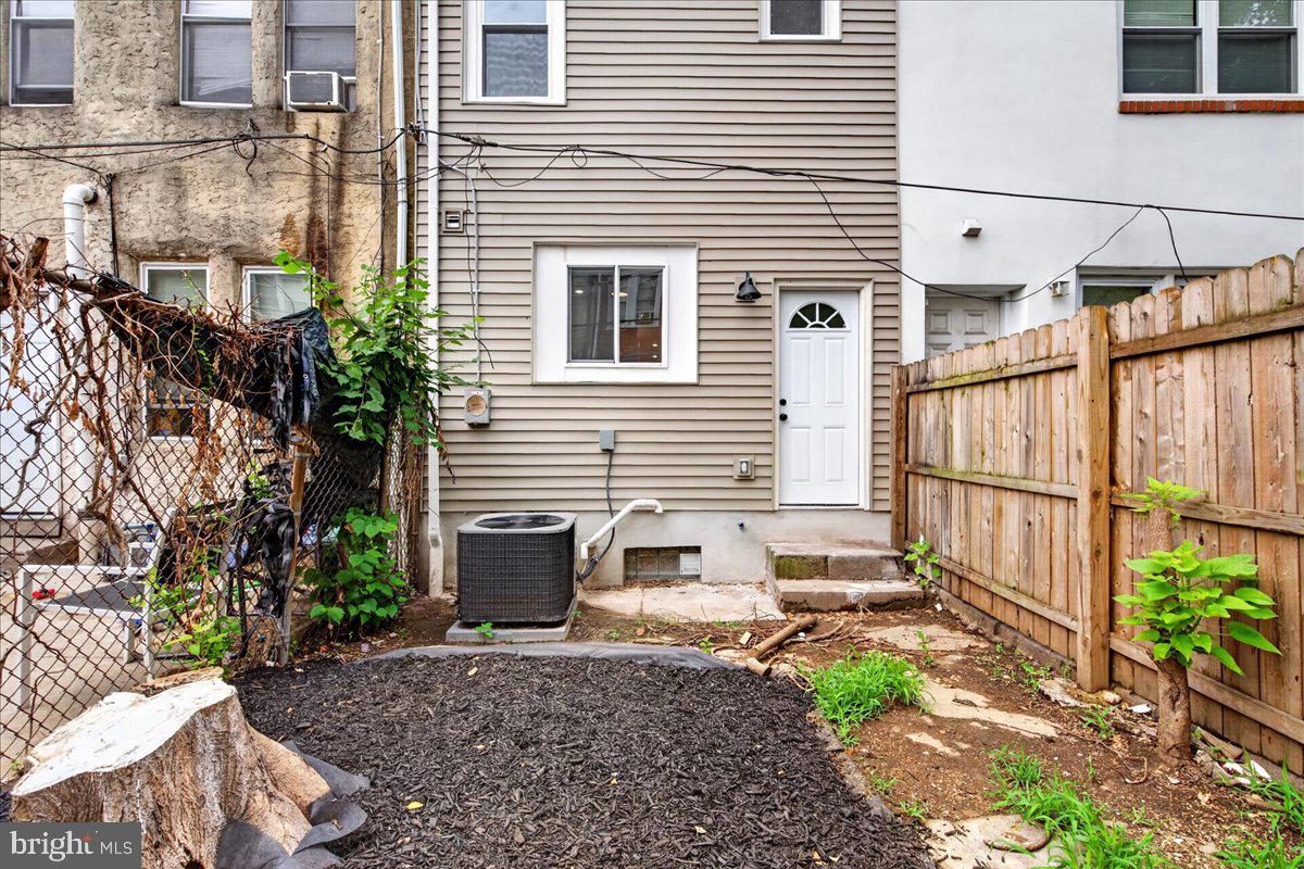 PHILADELPHIA (WEST) - Residential