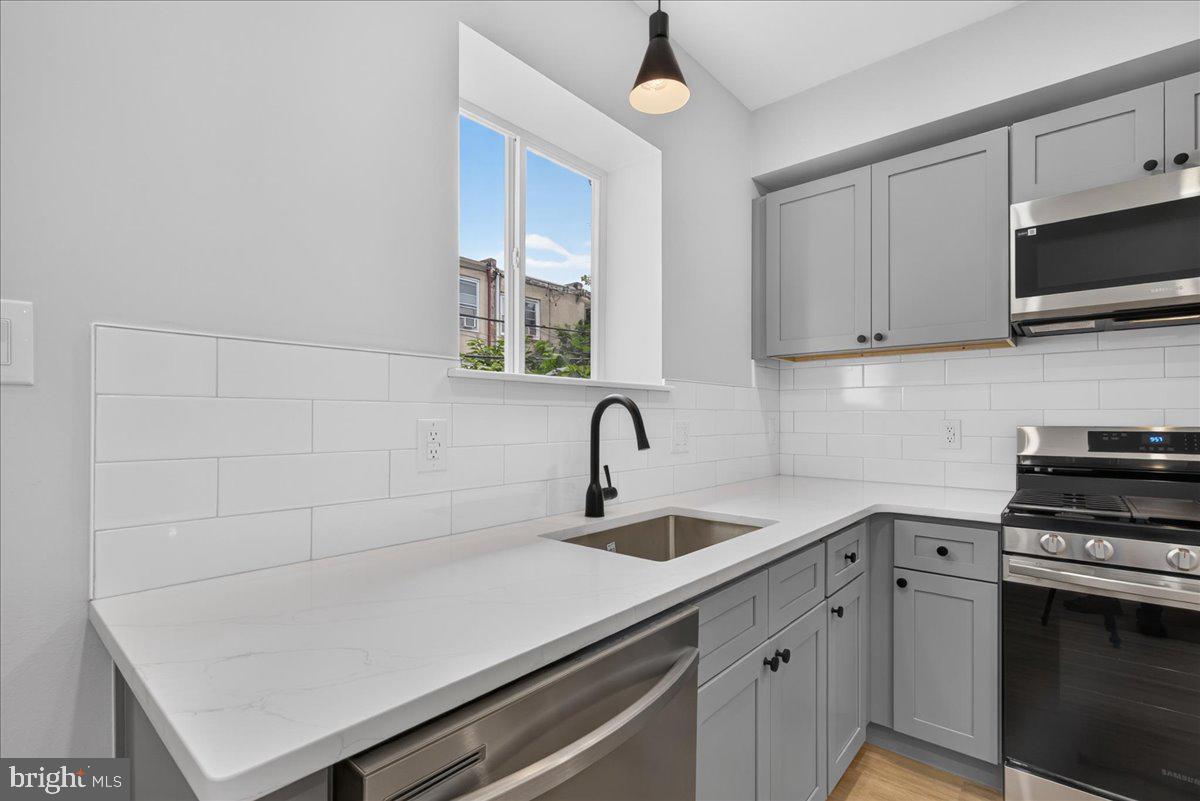 PHILADELPHIA (WEST) - Residential