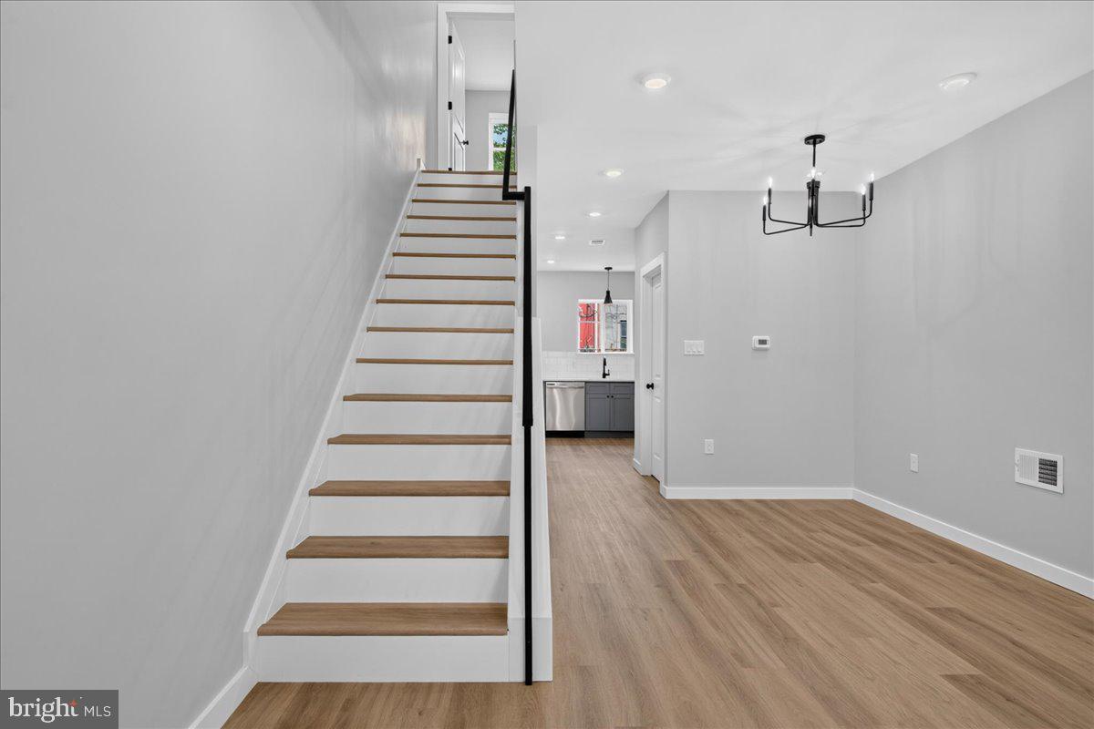 PHILADELPHIA (WEST) - Residential