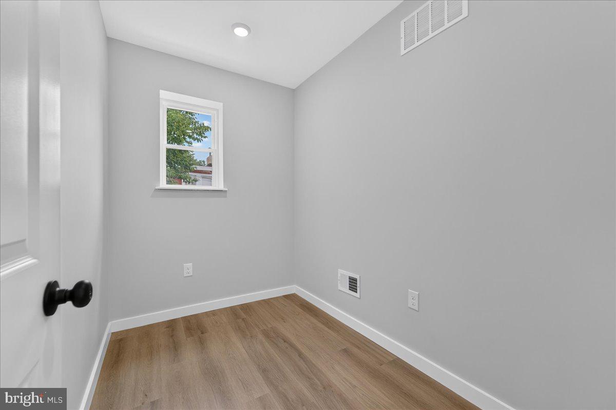 PHILADELPHIA (WEST) - Residential