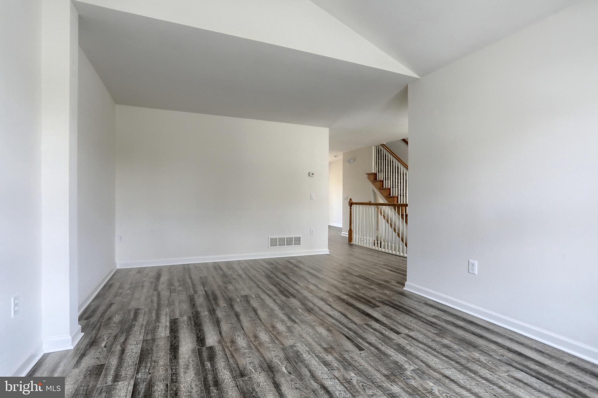 OAK HILLS - Residential