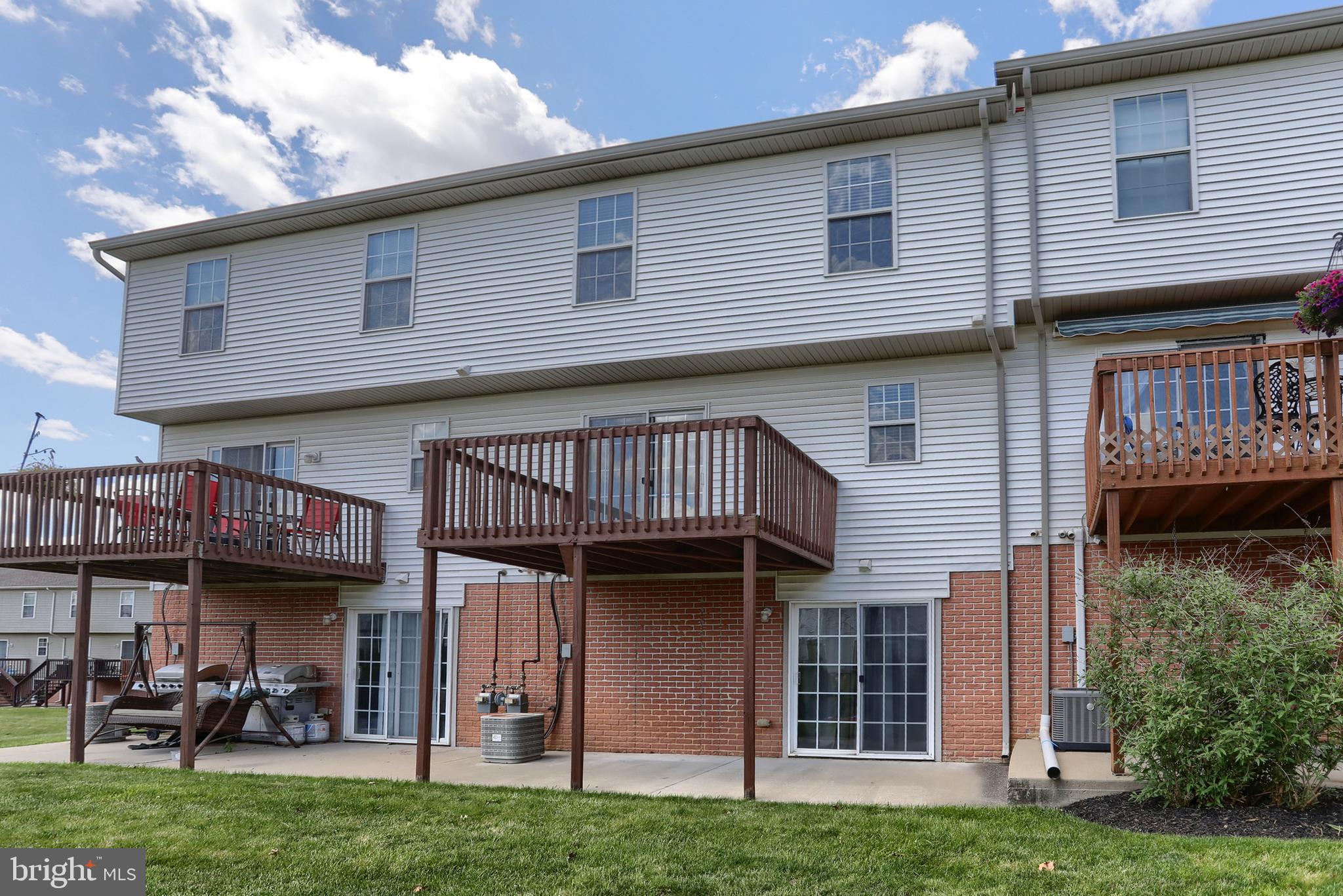 OAK HILLS - Residential