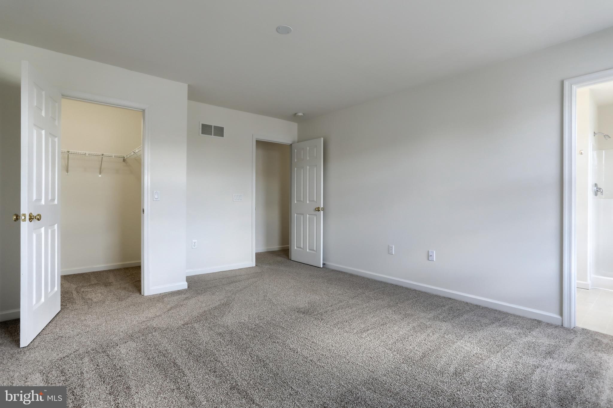 OAK HILLS - Residential