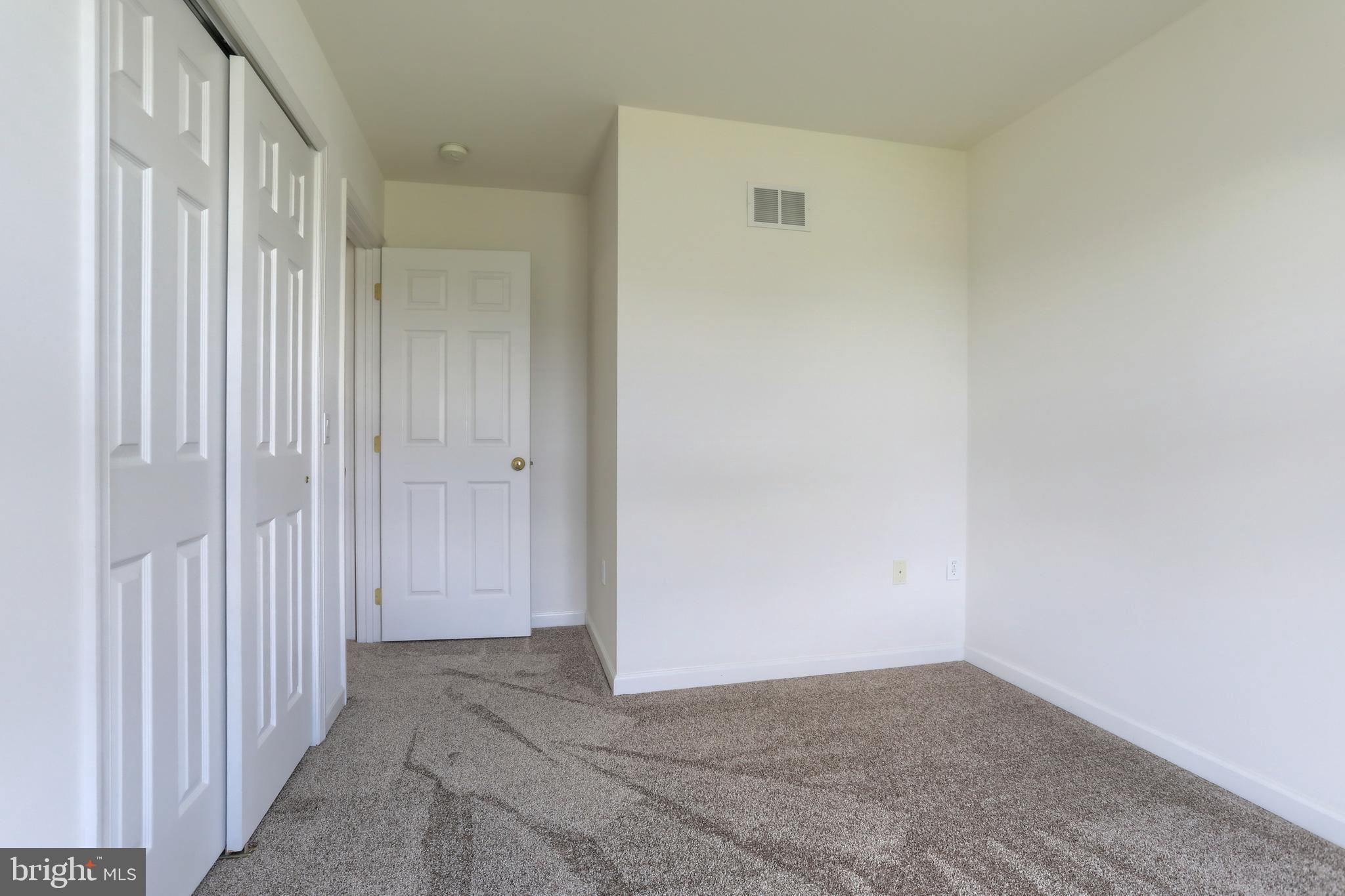 OAK HILLS - Residential