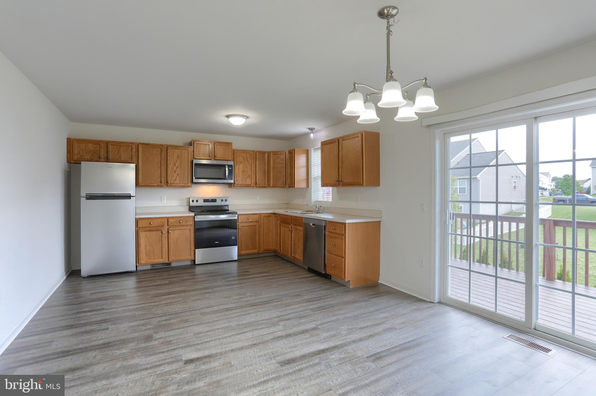 OAK HILLS - Residential