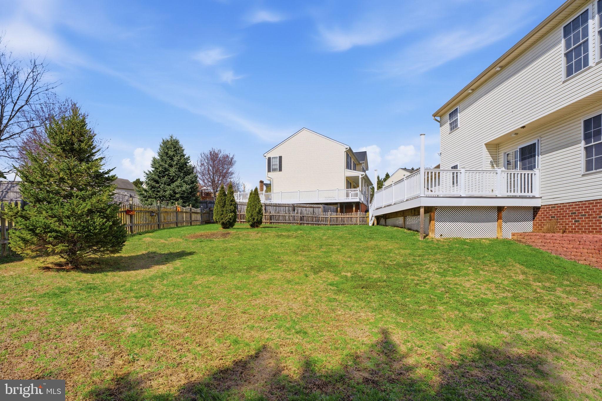 WHISPERING HILLS - Residential