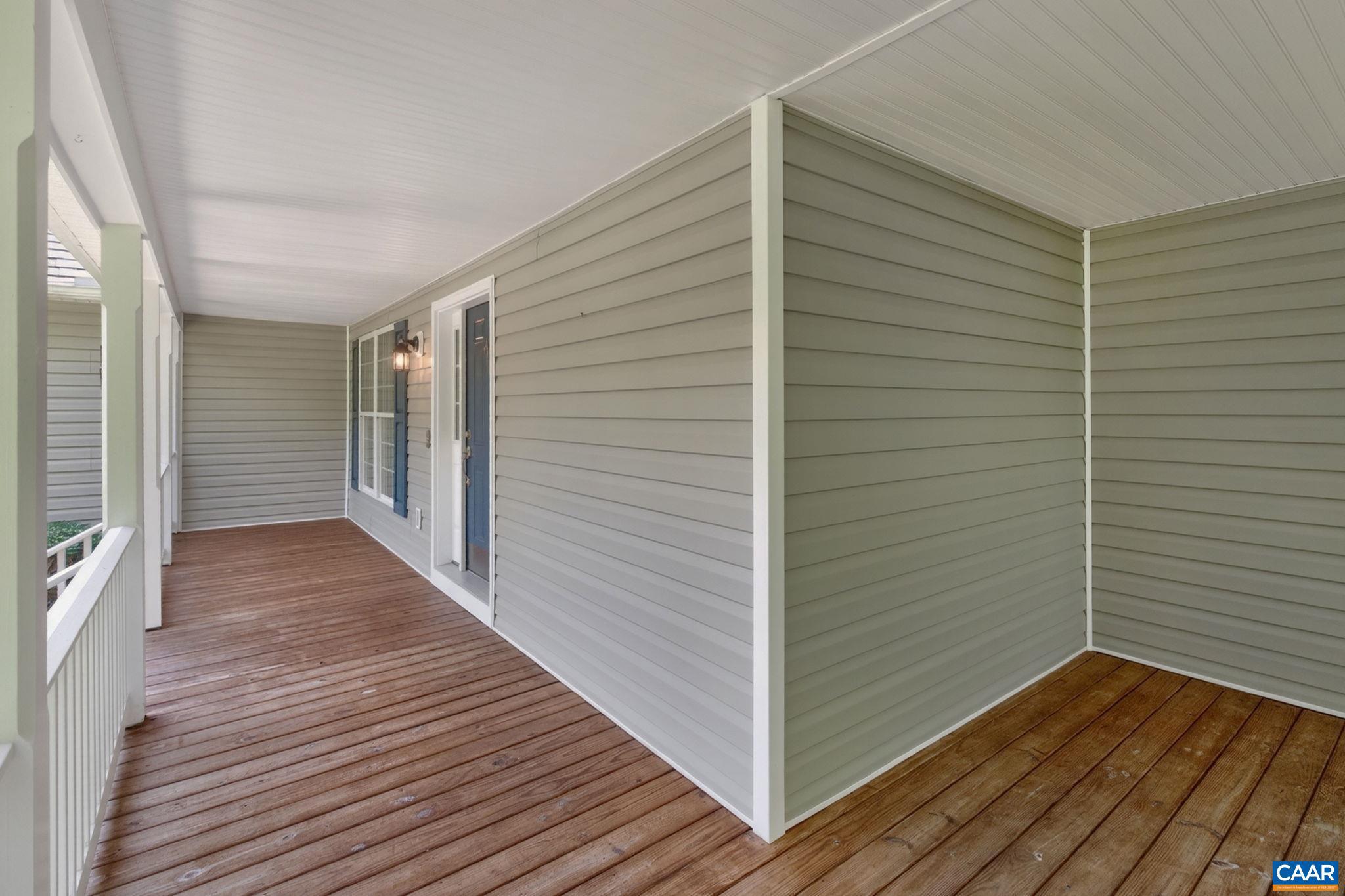 LAKE MONTICELLO - Residential