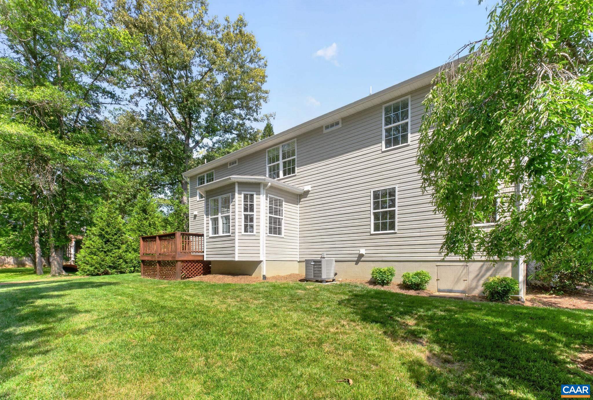 LAKE MONTICELLO - Residential