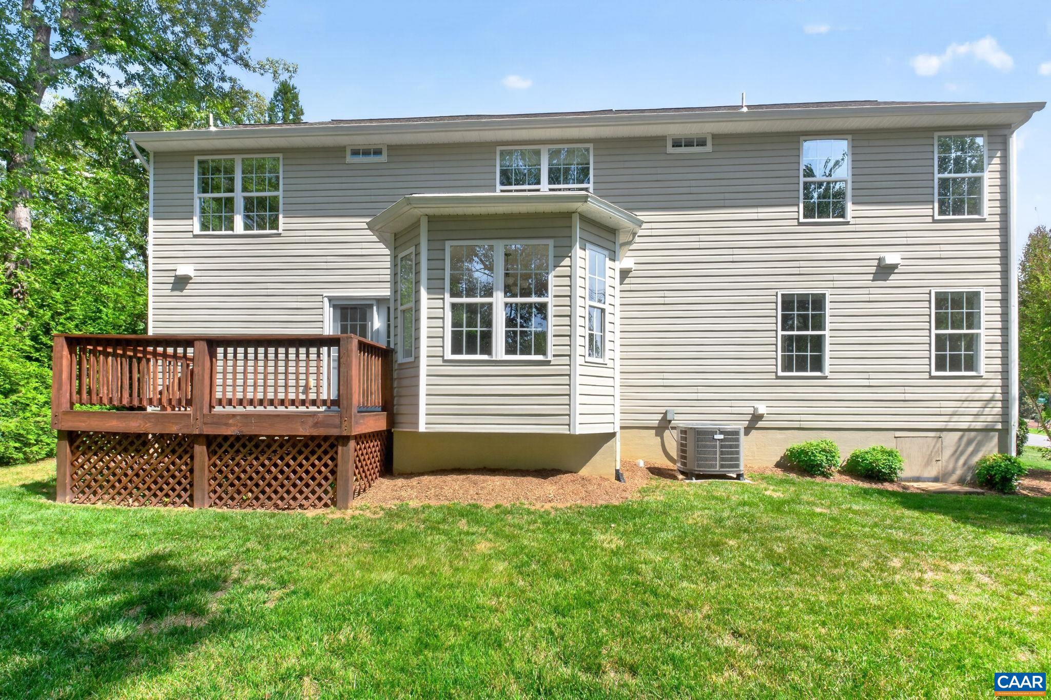 LAKE MONTICELLO - Residential