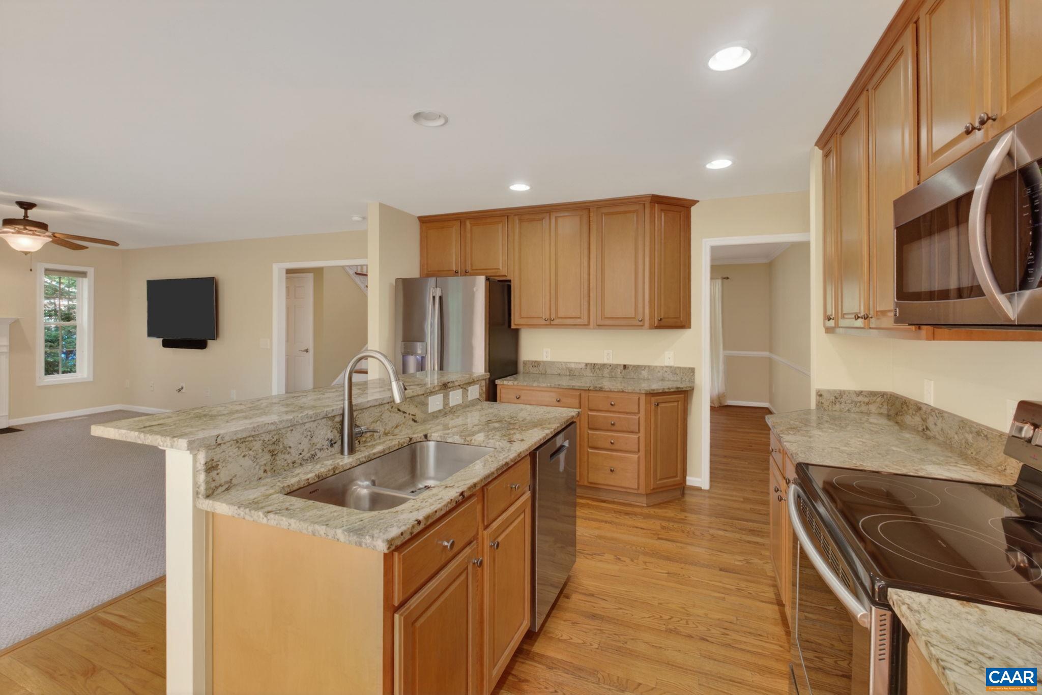 LAKE MONTICELLO - Residential