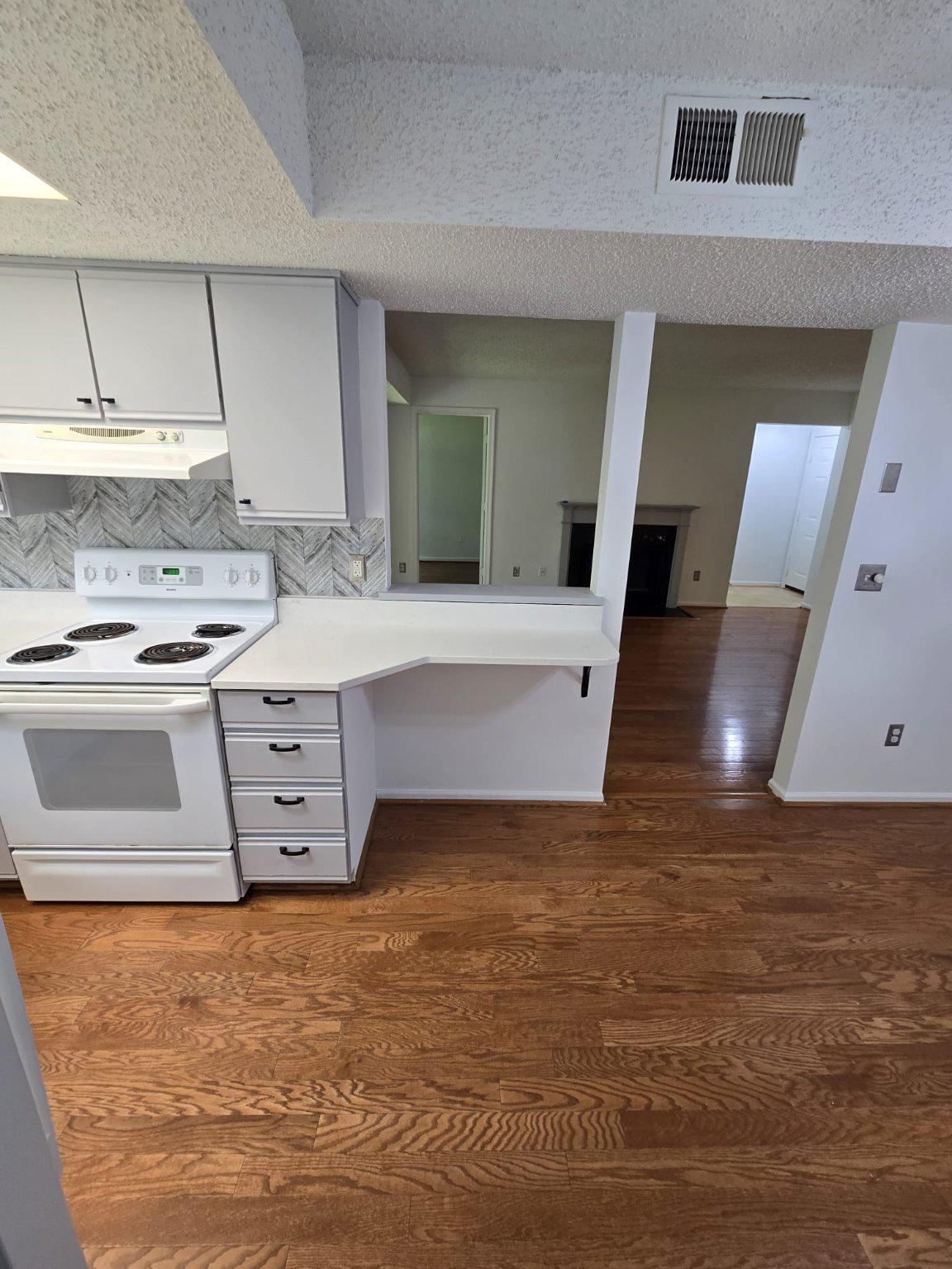 HUNTERS SQUARE - Residential