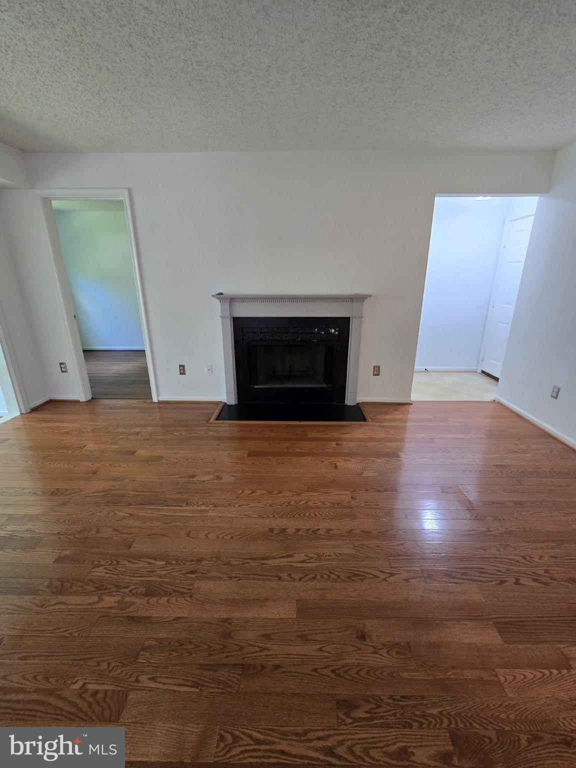 HUNTERS SQUARE - Residential