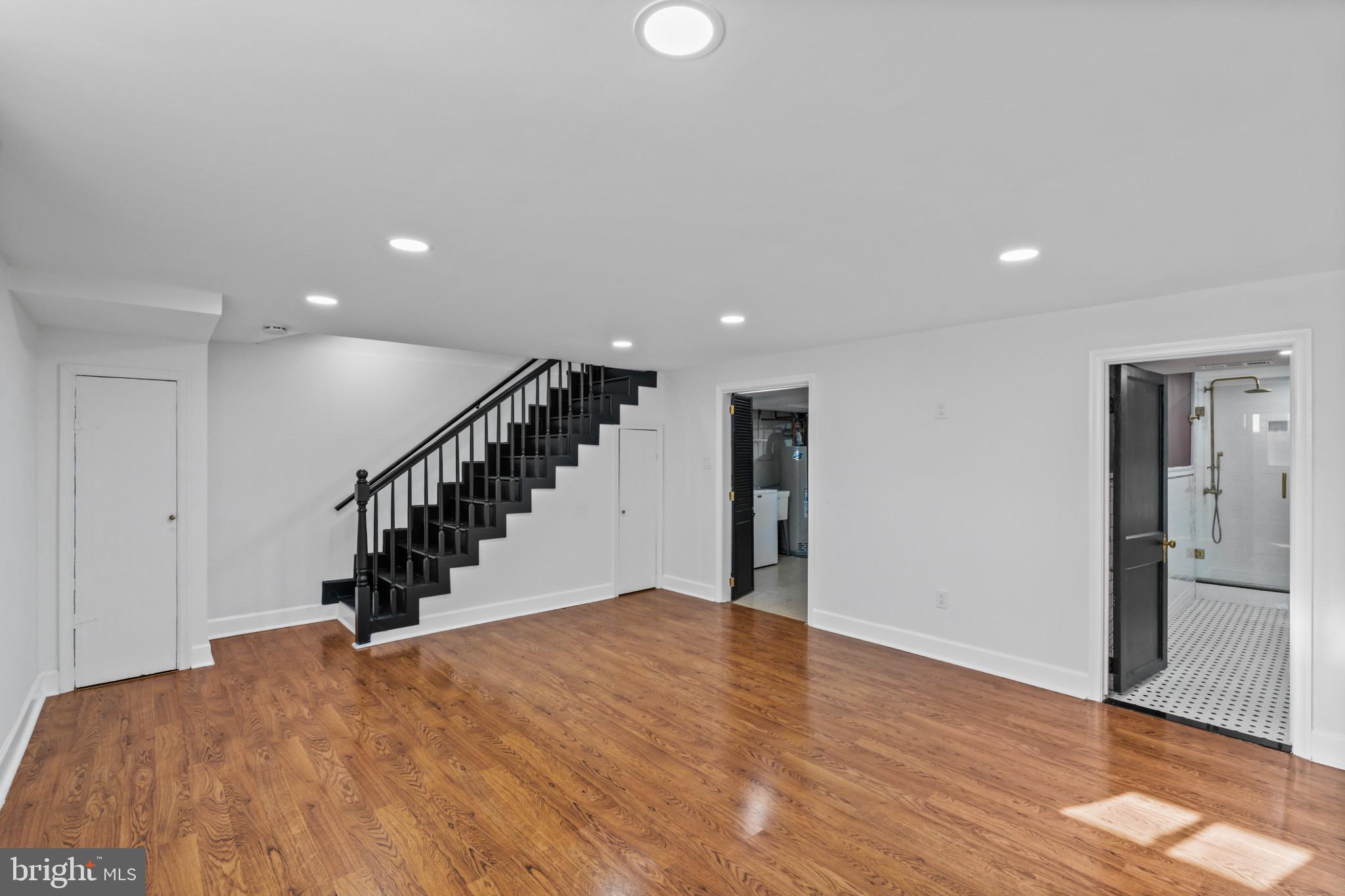 ACADEMY HEIGHTS - Residential